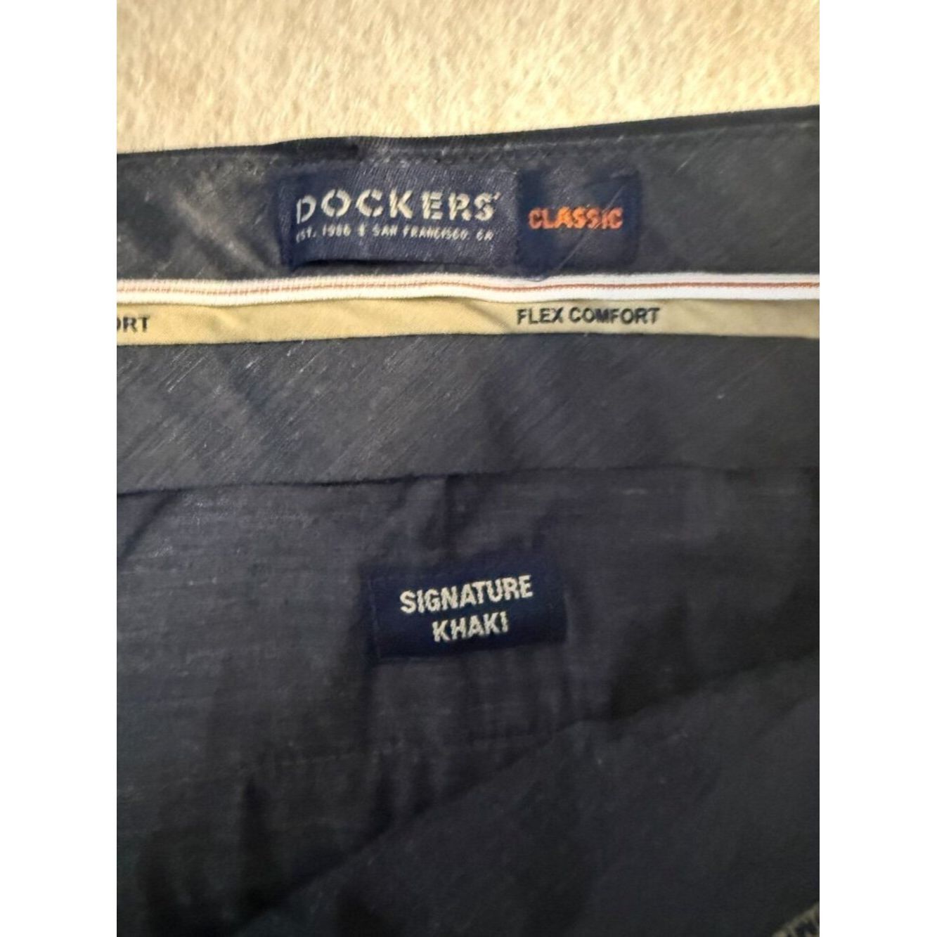 Dockers Dockers Signature Khaki Pants 42x32 Navy Classic Fit NWT 10 Size US 42 / EU 58 - 4 Thumbnail