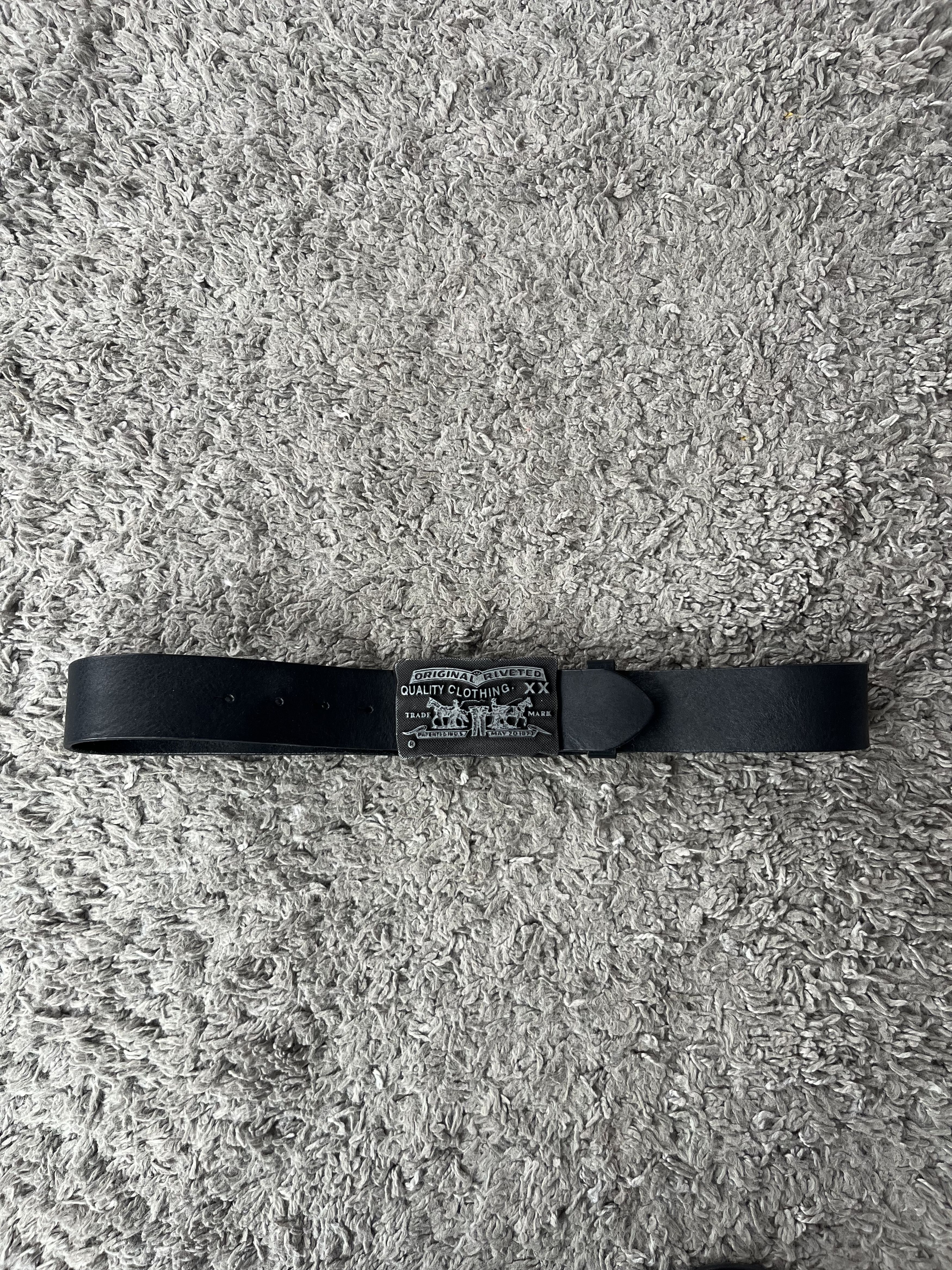 Levi's LEVI’S Vintage Leather Belt With Two Horses Buckle Size 34 - 1 Thumbnail