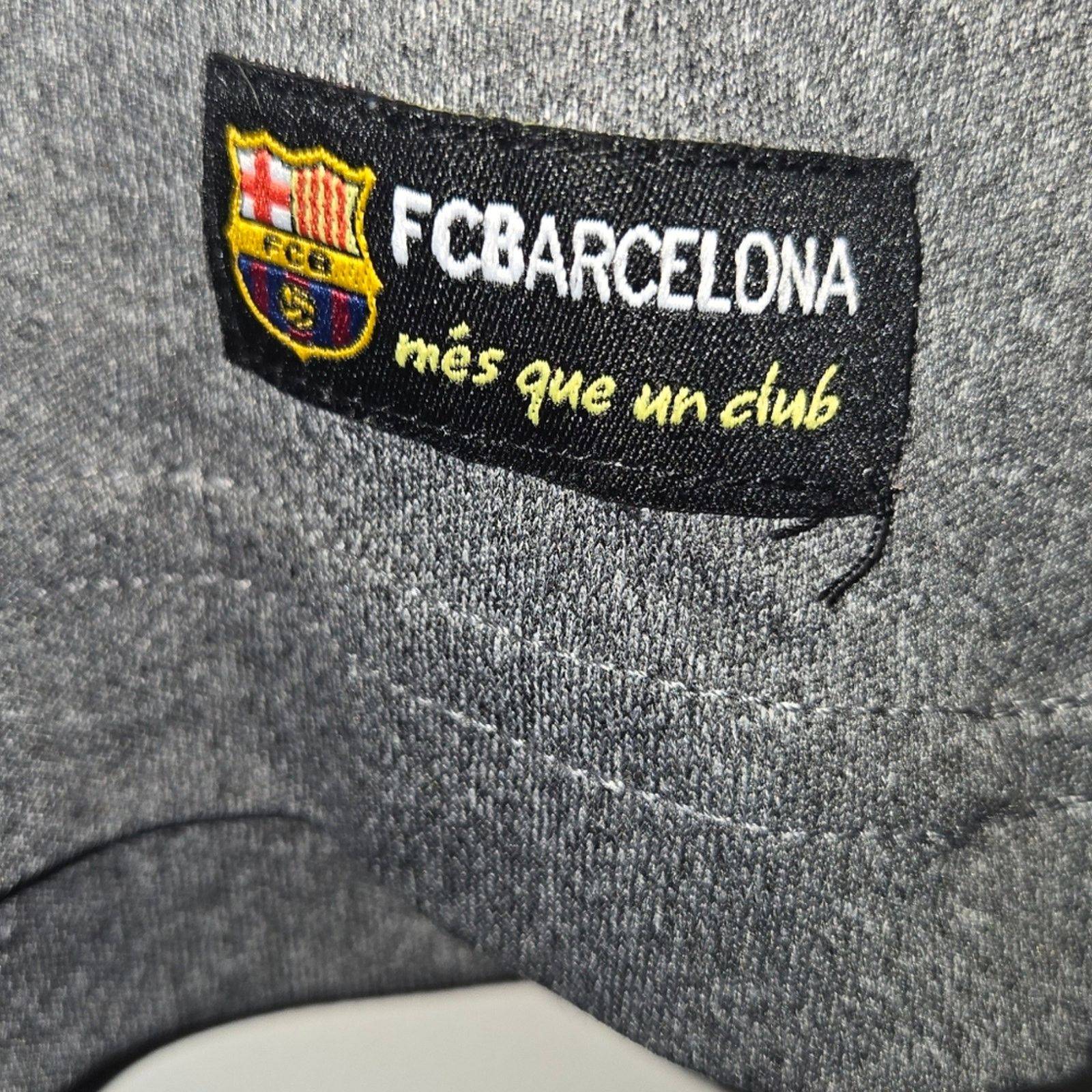 Other FC Barcelona long sleeve tshirt size L Size US L / EU 52-54 / 3 - 2 Thumbnail