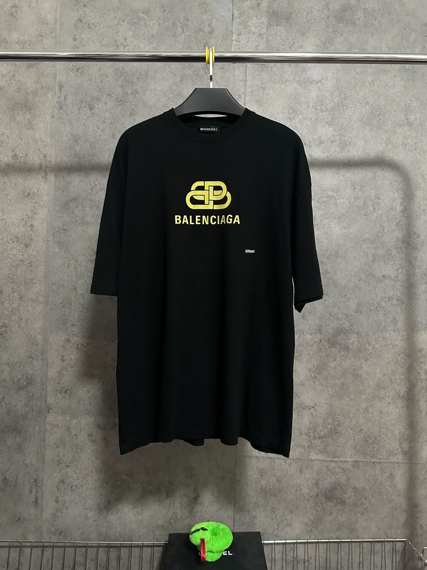 Balenciaga Balenciaga Sporty B Shrunken T Shirt | Grailed