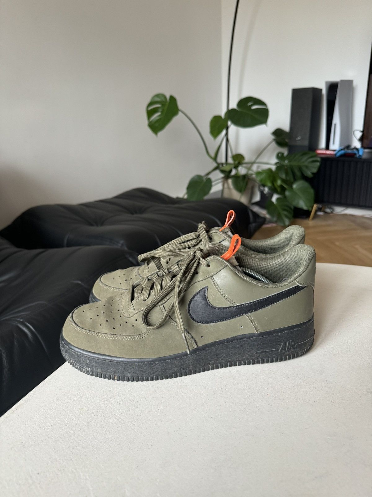 Nike Nike Air Force 1 Low Military Green 2019 Sneakers Hype Rare Size US 9.5 / EU 42-43 - 4 Thumbnail