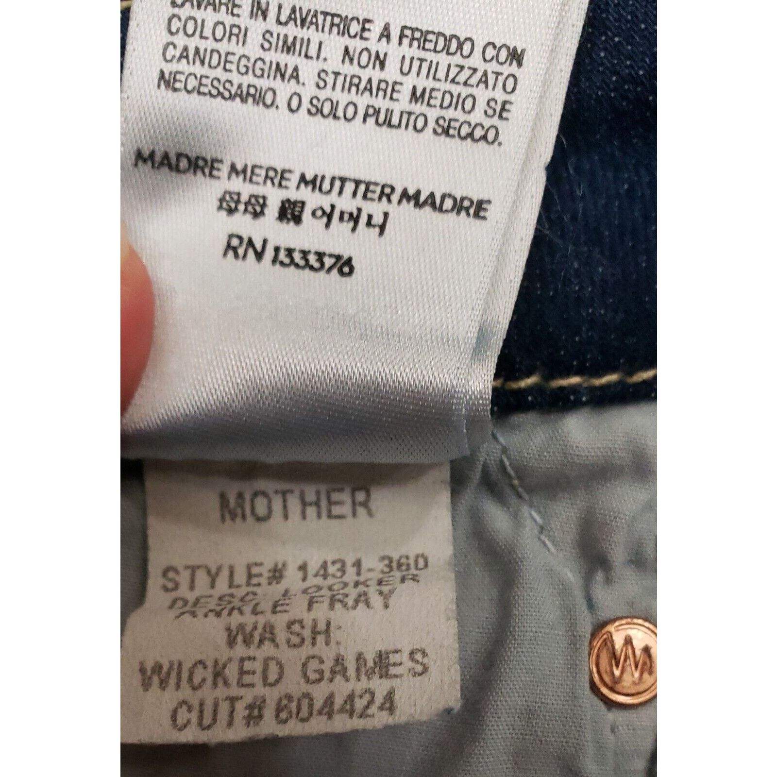 MOTHER MOTHER Looker Ankle Fray in Wicked Games Wash Denim 25/27 Size 25" / US 0 / IT 36 - 11 Thumbnail