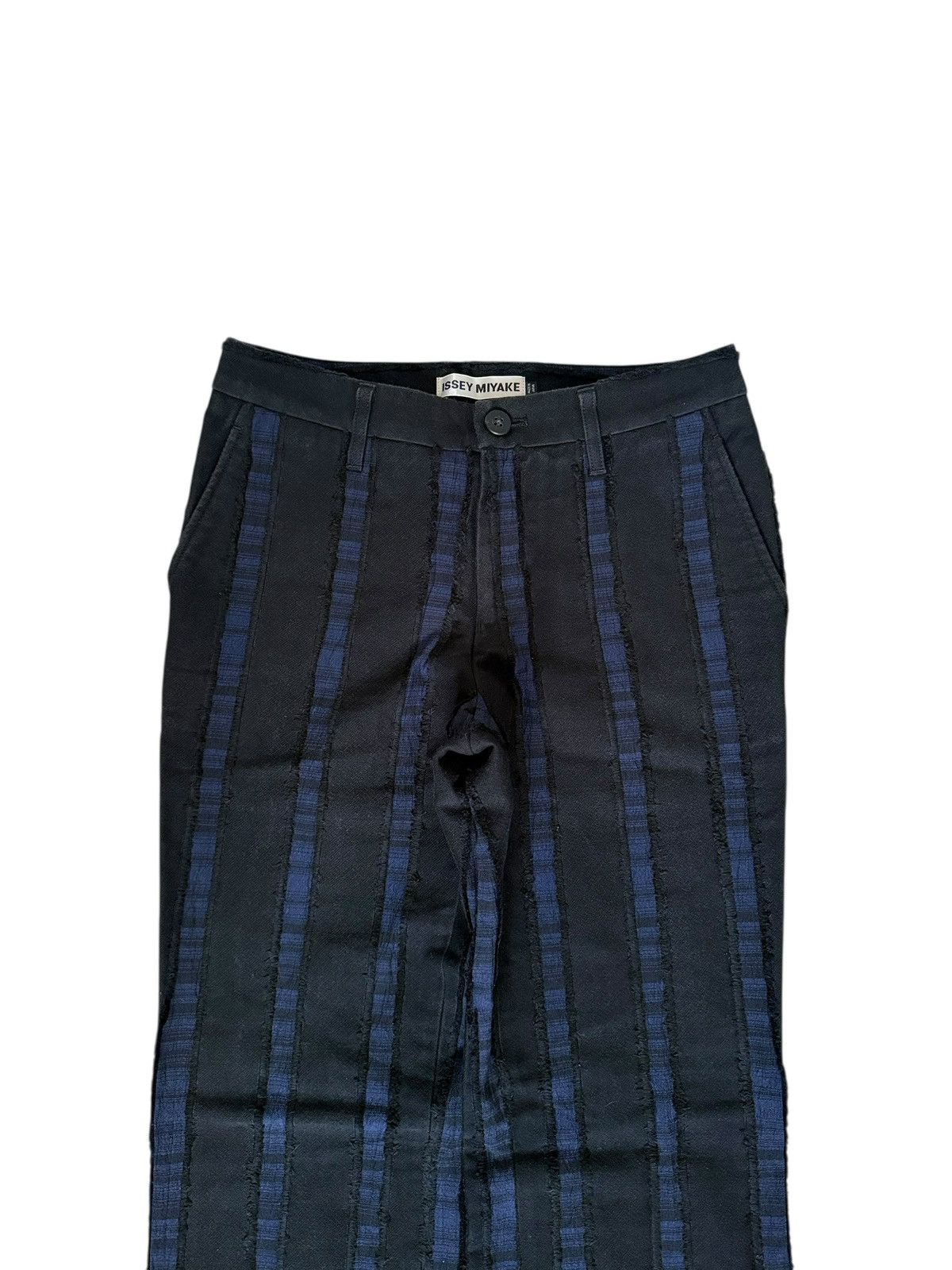 Issey Miyake F/W 2017 ISSEY MIYAKE VERTICAL STRIPES SLIGHTLY FLARED PANTS Size 27" / US 4 / IT 40 - 3 Thumbnail
