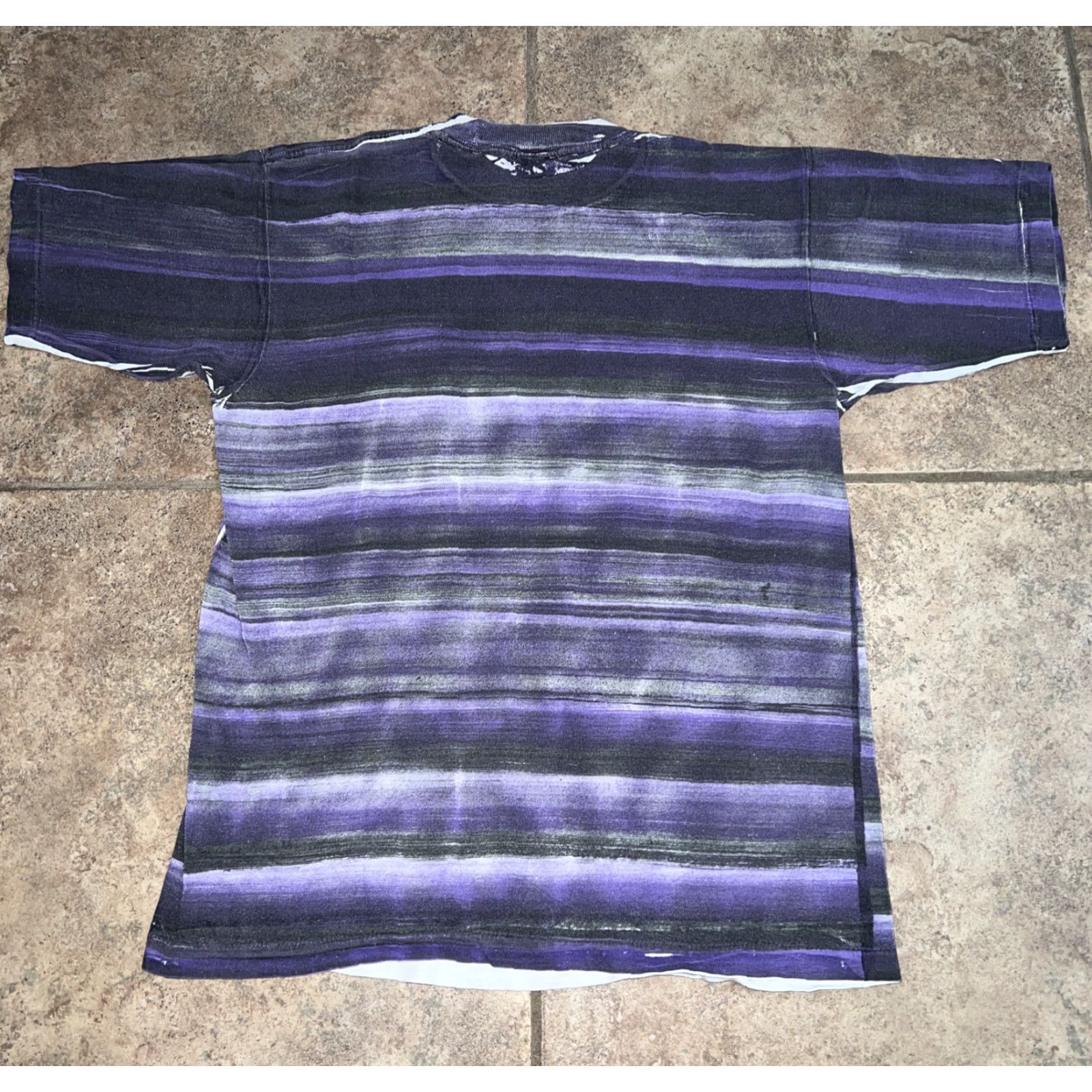 Vintage VINTAGE 1990s Magic Johnson T’s PHOENIX SUNS single stitch TEE MENS M Shirt Purple Men Size US M / EU 48-50 / 2 - 6 Thumbnail