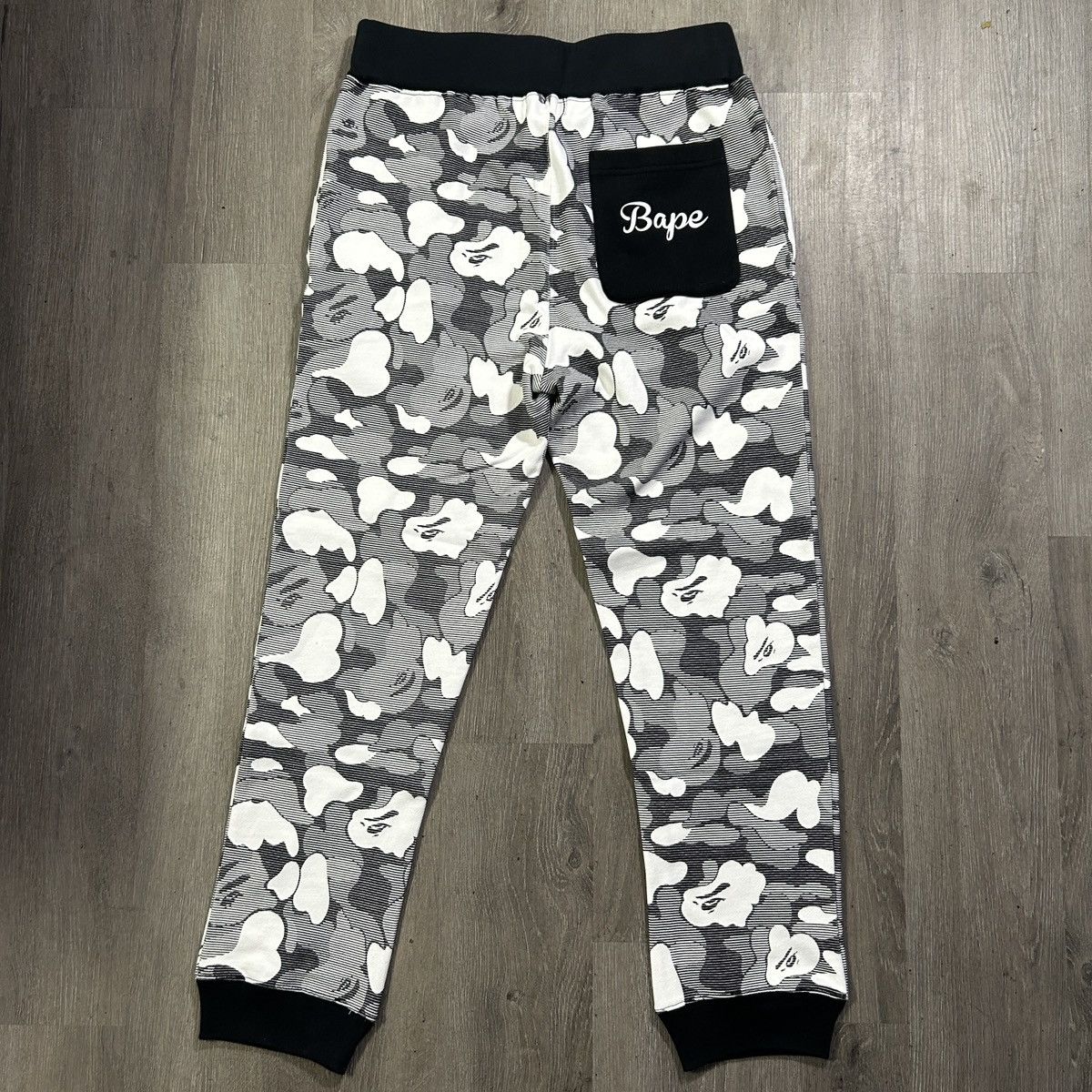 Bape BAPE Sweatpants Size US 30 / EU 46 - 3 Thumbnail