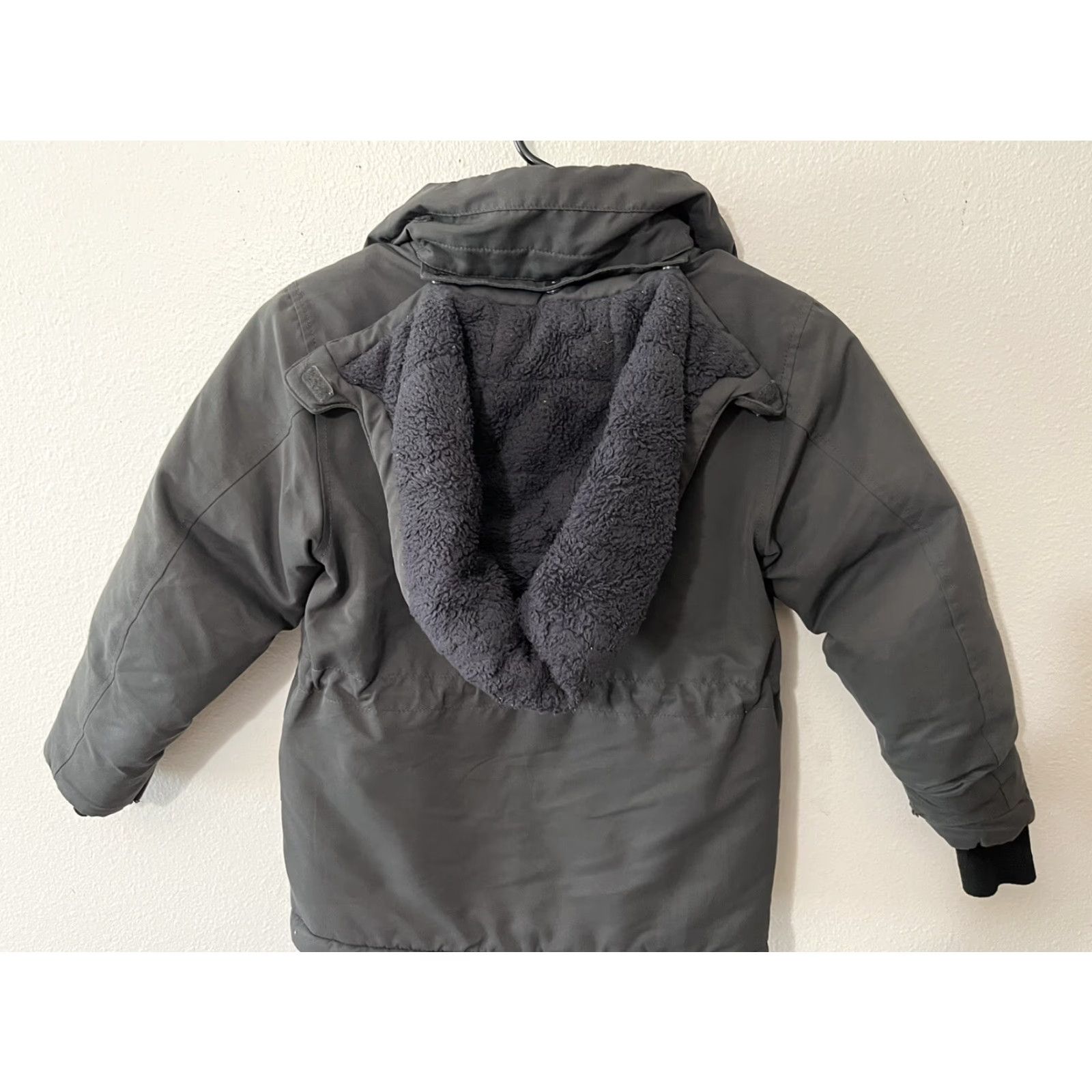 Marmot Marmot Women's 700 Duck Down Fill Hooded Jacket Gray Size XS Full Zip Size XS / US 0-2 / IT 36-38 - 2 Thumbnail