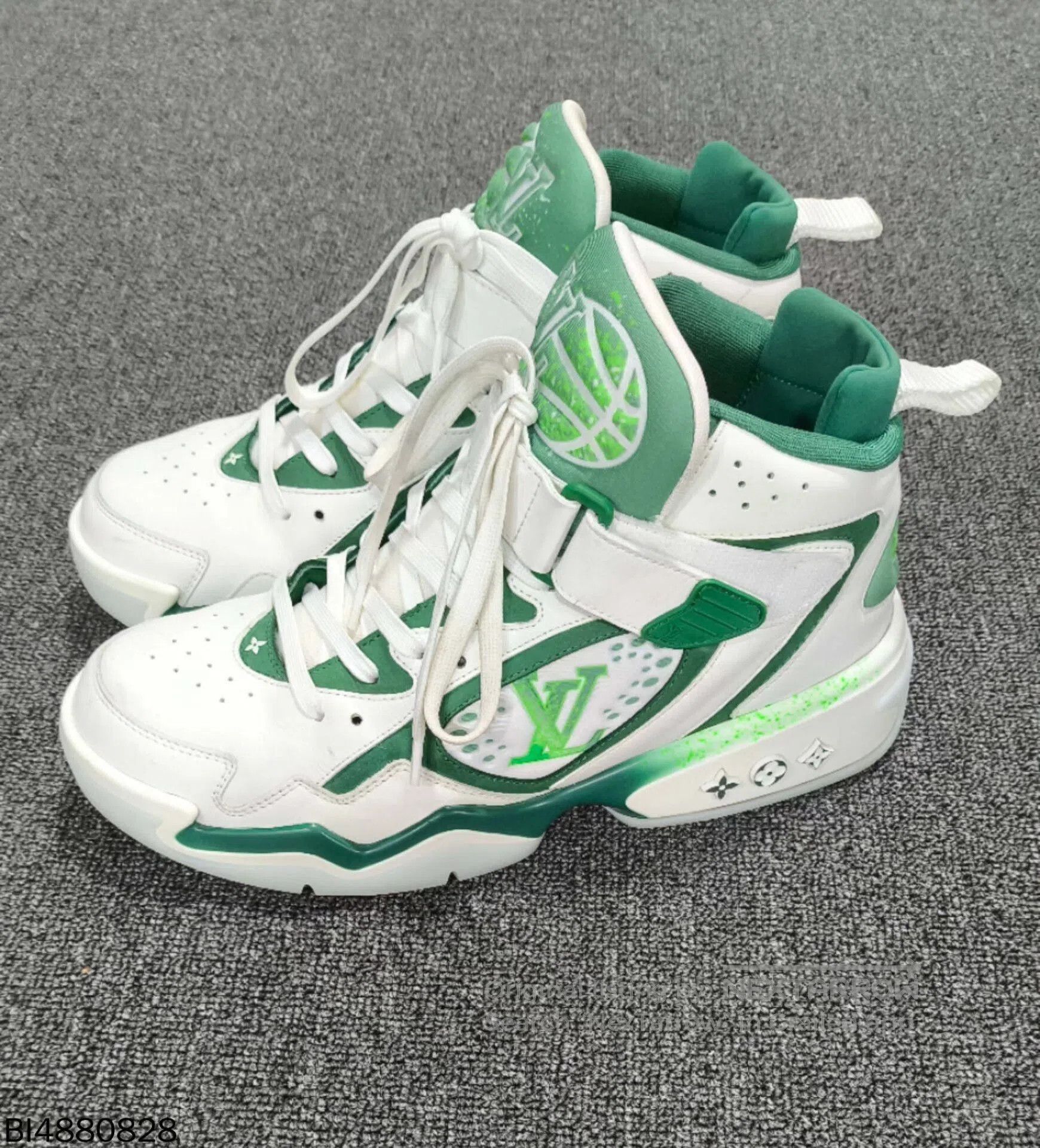 Louis Vuitton louis vuitton trainer 2.0 green and white. Size US 8.5 / EU 41-42 - 4 Thumbnail