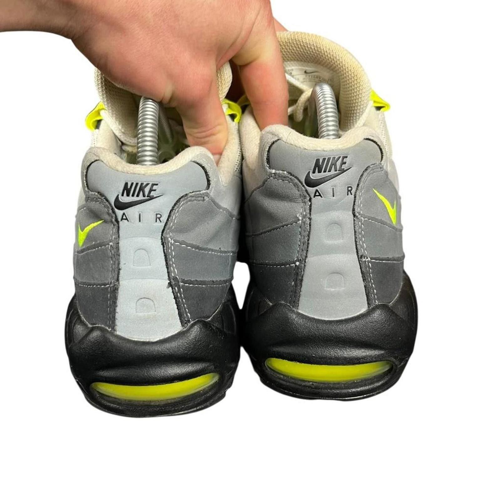 Nike Nike Air Max 95 OG Neon Size US 9 / EU 42 - 5 Thumbnail