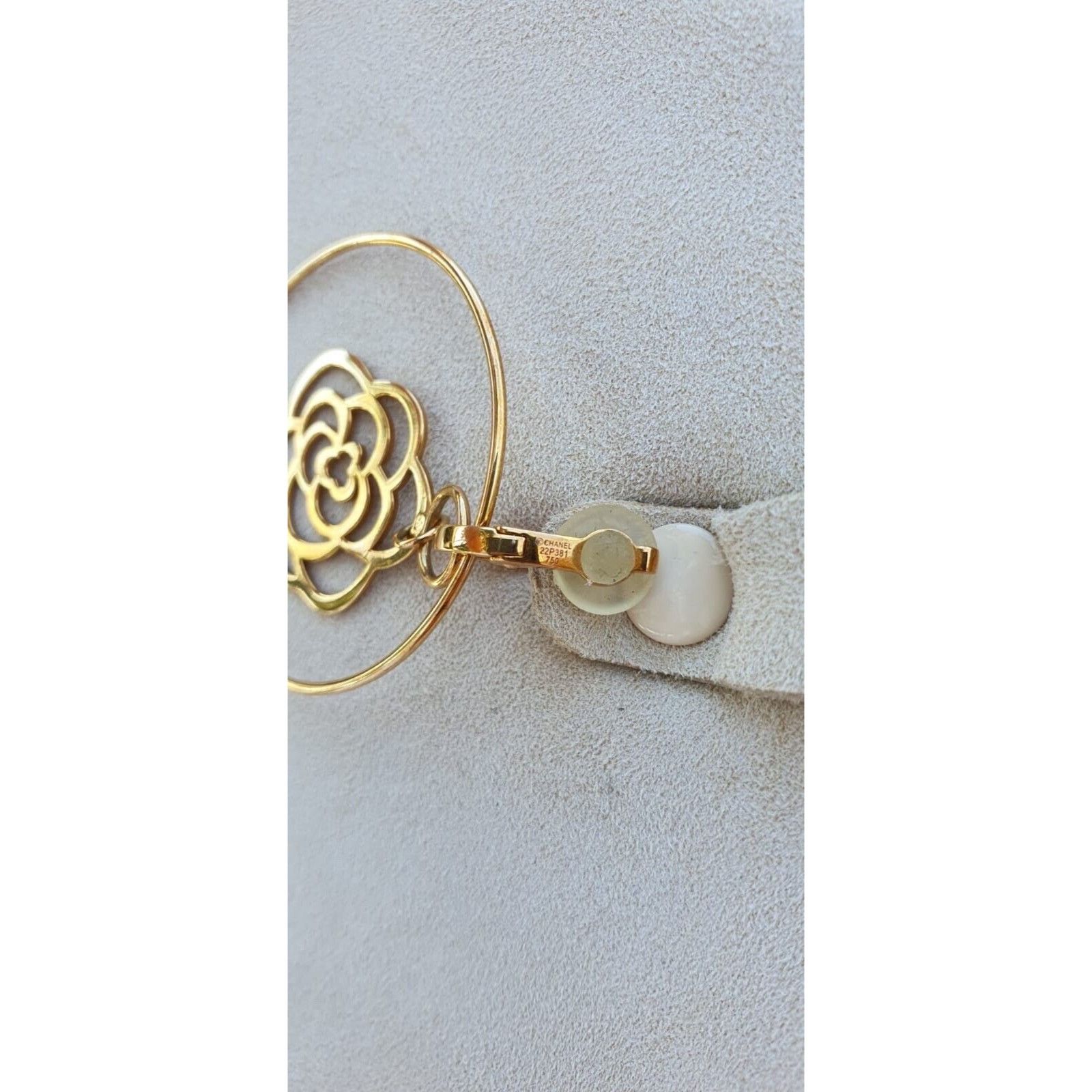 Chanel chanel camellia earrings 18 K Yellow Gold Size ONE SIZE - 4 Thumbnail