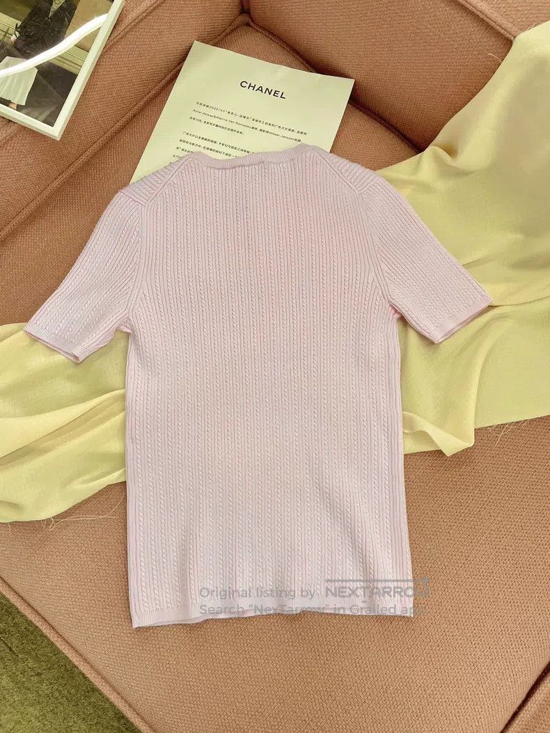 Chanel Chanel 22P Pink Knitted Lion Buckle Double C Short Sleeve Size XS / US 0-2 / IT 36-38 - 3 Thumbnail