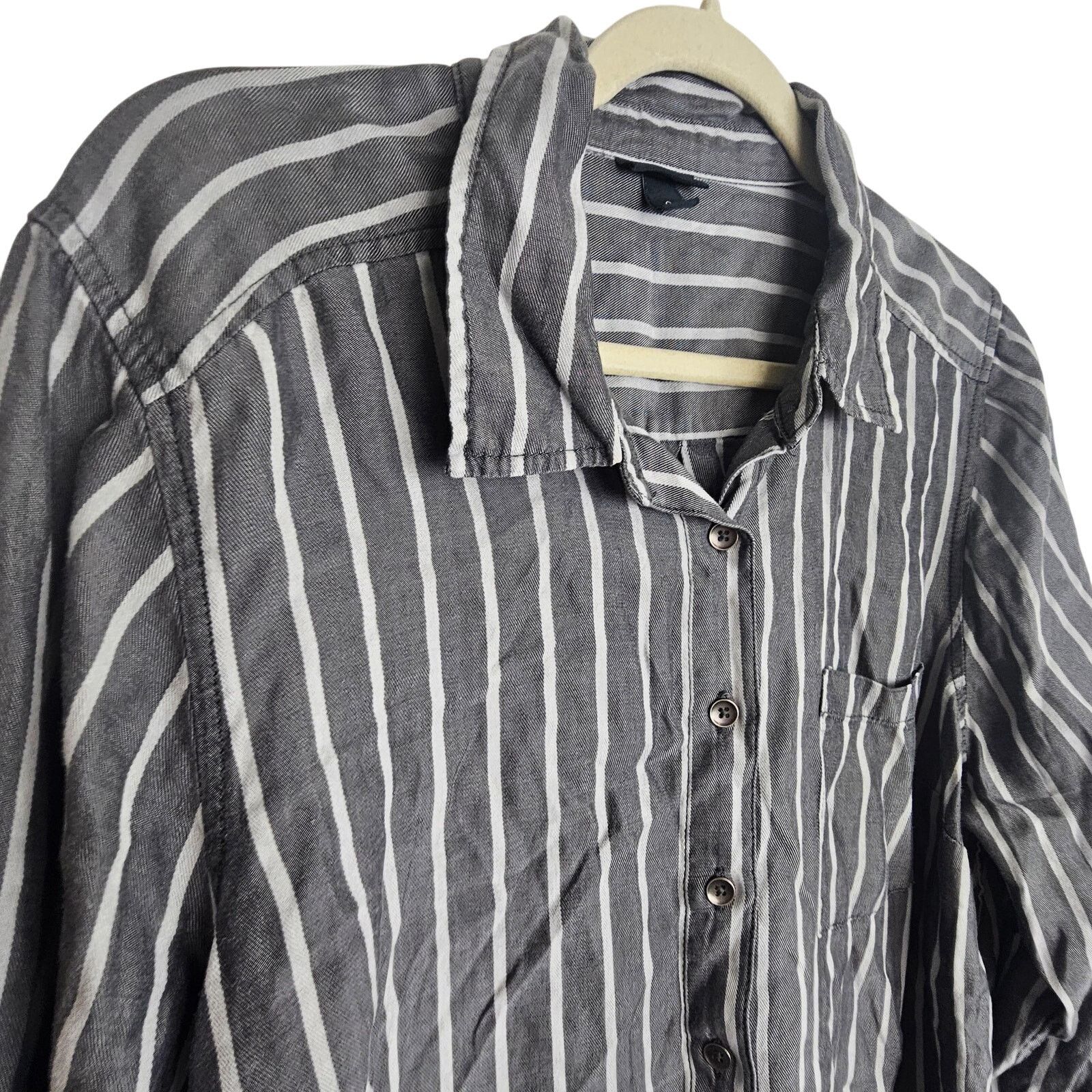 Torrid Torrid Blouse Women 0X Gray White Striped LS Button Casual Size XL / US 12-14 / IT 48-50 - 5 Thumbnail