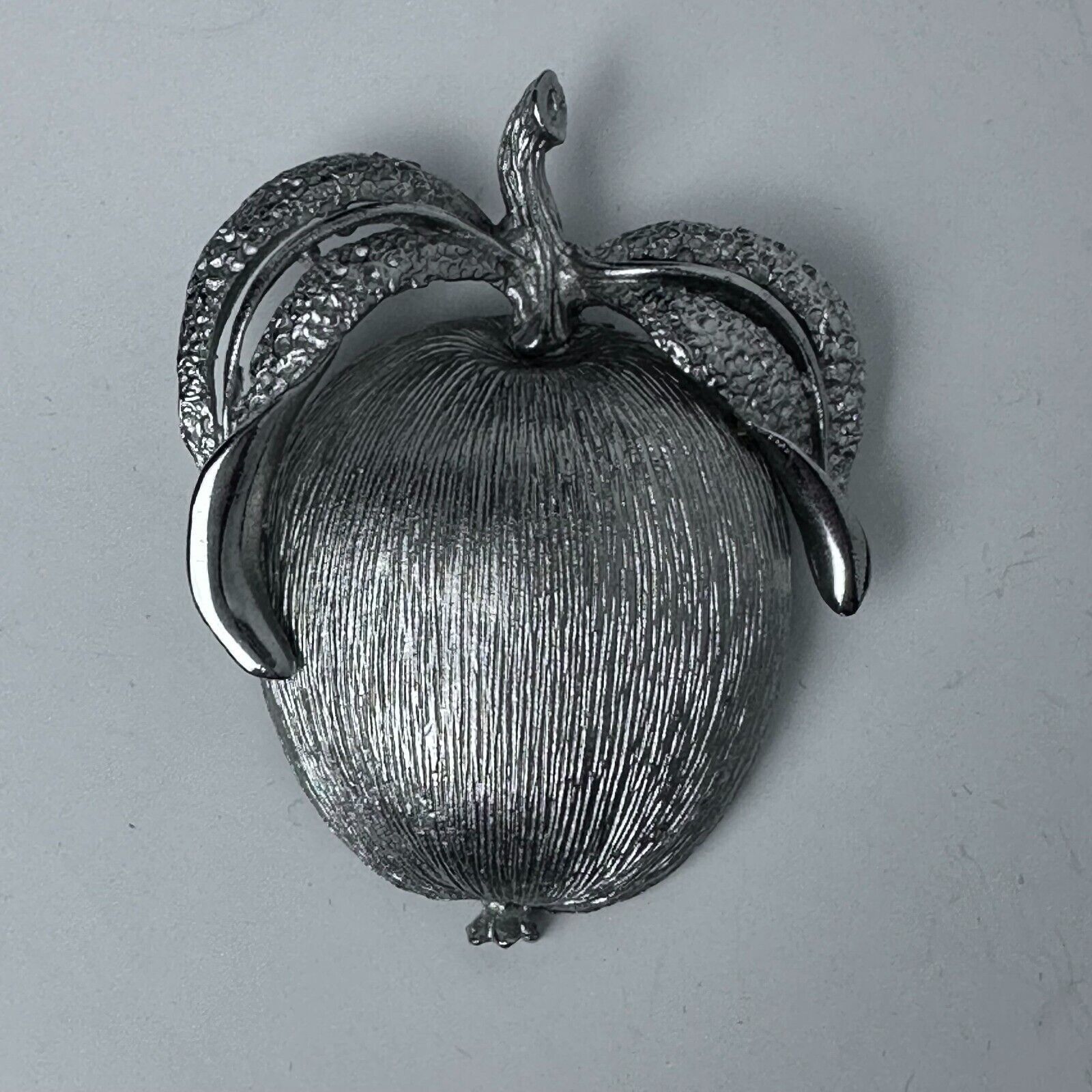 Other Sarah Coventry Vintage Silver Tone Apple Delight Brooch Pin Size ONE SIZE - 23 Thumbnail