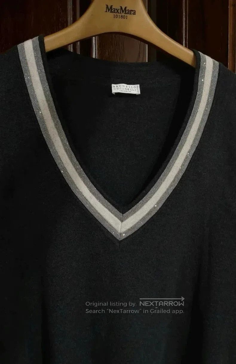Brunello Cucinelli Brunello Cucinelli Gray Beaded V. Size US M / EU 48-50 / 2 - 3 Thumbnail