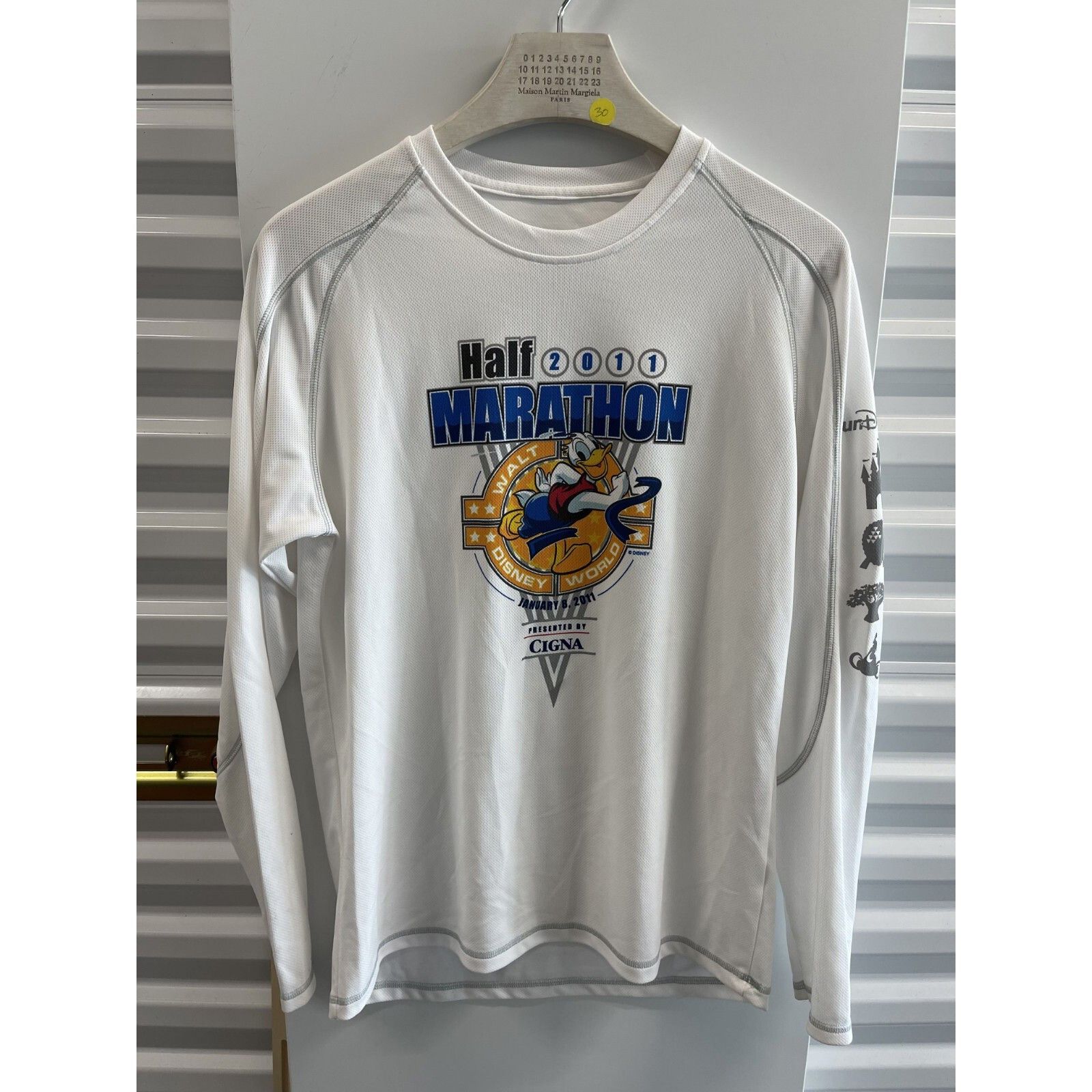 Disney VTG 80S 90S Y2K CHAMPION 2011 DISNEY HALF MARATHON DRI FIT S Size US M / EU 48-50 / 2 - 1 Thumbnail