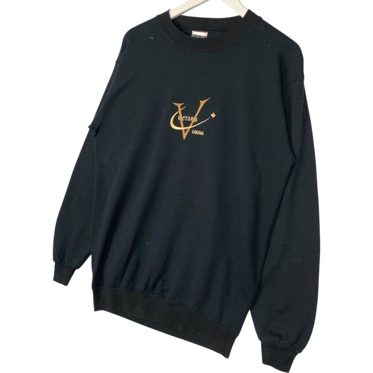 Vintage Vintage 90s Victoria Canada Sweatshirt Black Pullover Size S Size S / US 4 / IT 40 - 2 Thumbnail