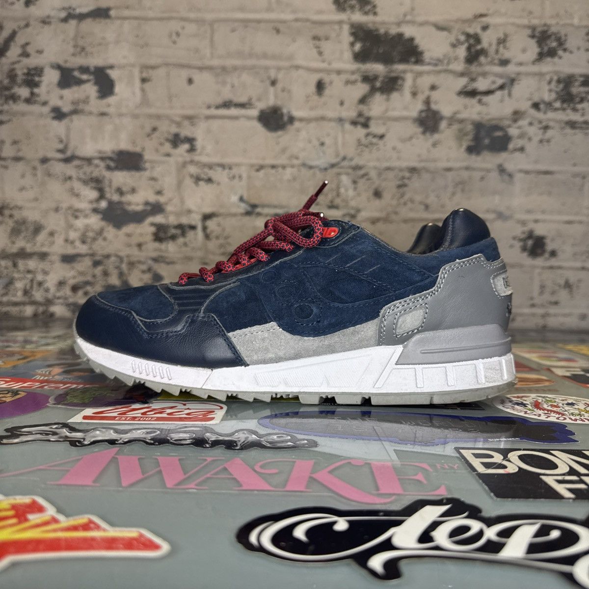 Saucony Saucony Shadow 5000 BAU x The Distinct Life NOVEM Navy Sz 9 Size US 9 / EU 42 - 1 Thumbnail