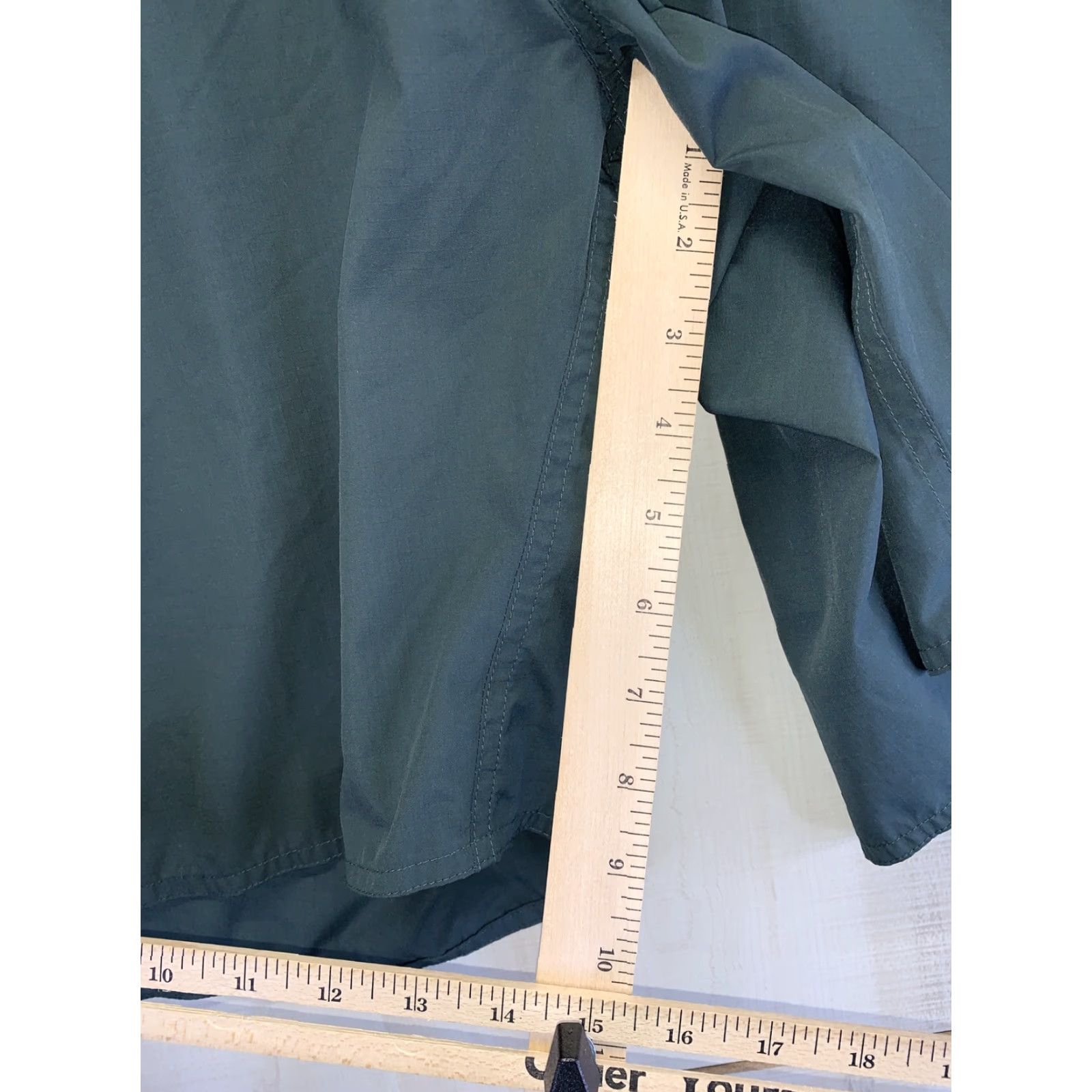 Patagonia VINTAGE Patagonia Board Shorts Mens 36-6954 Dark Green Nylon Beach Outdoor Swim Bottoms Womens? Size US 36 / EU 52 - 5 Thumbnail