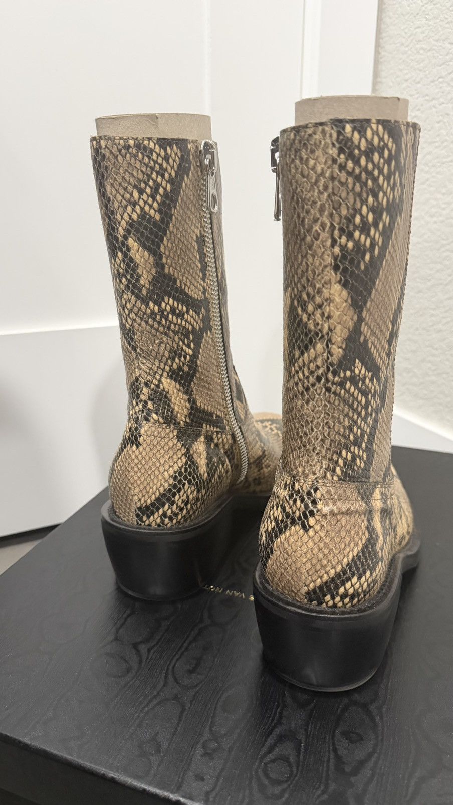 Dries Van Noten DRIES VAN NOTEN SNAKESKIN BOOTS Size US 9 / EU 42 - 4 Thumbnail