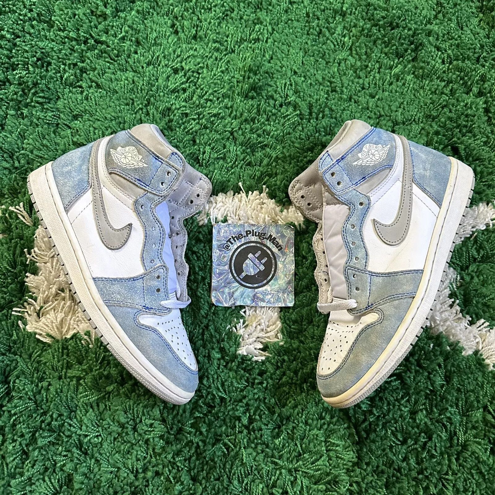 Jordan Brand Jordan 1 Retro OG High Hyper Royal Size US 8 / EU 41 - 1 Thumbnail