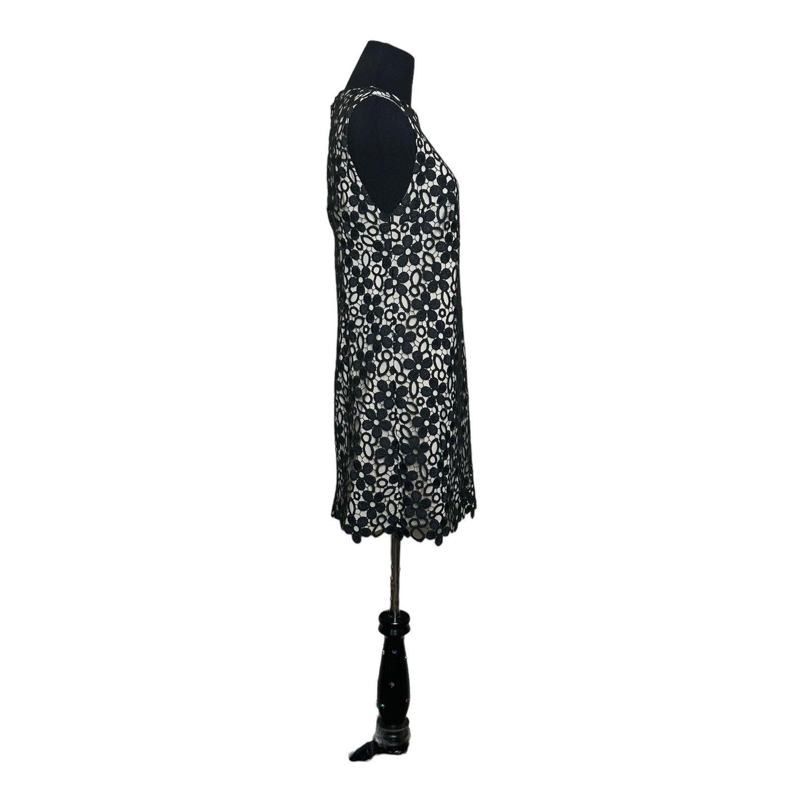Alice + Olivia Alice + Olivia Clyde floral lace sheath mini dress size 4 Size S / US 4 / IT 40 - 13 Thumbnail
