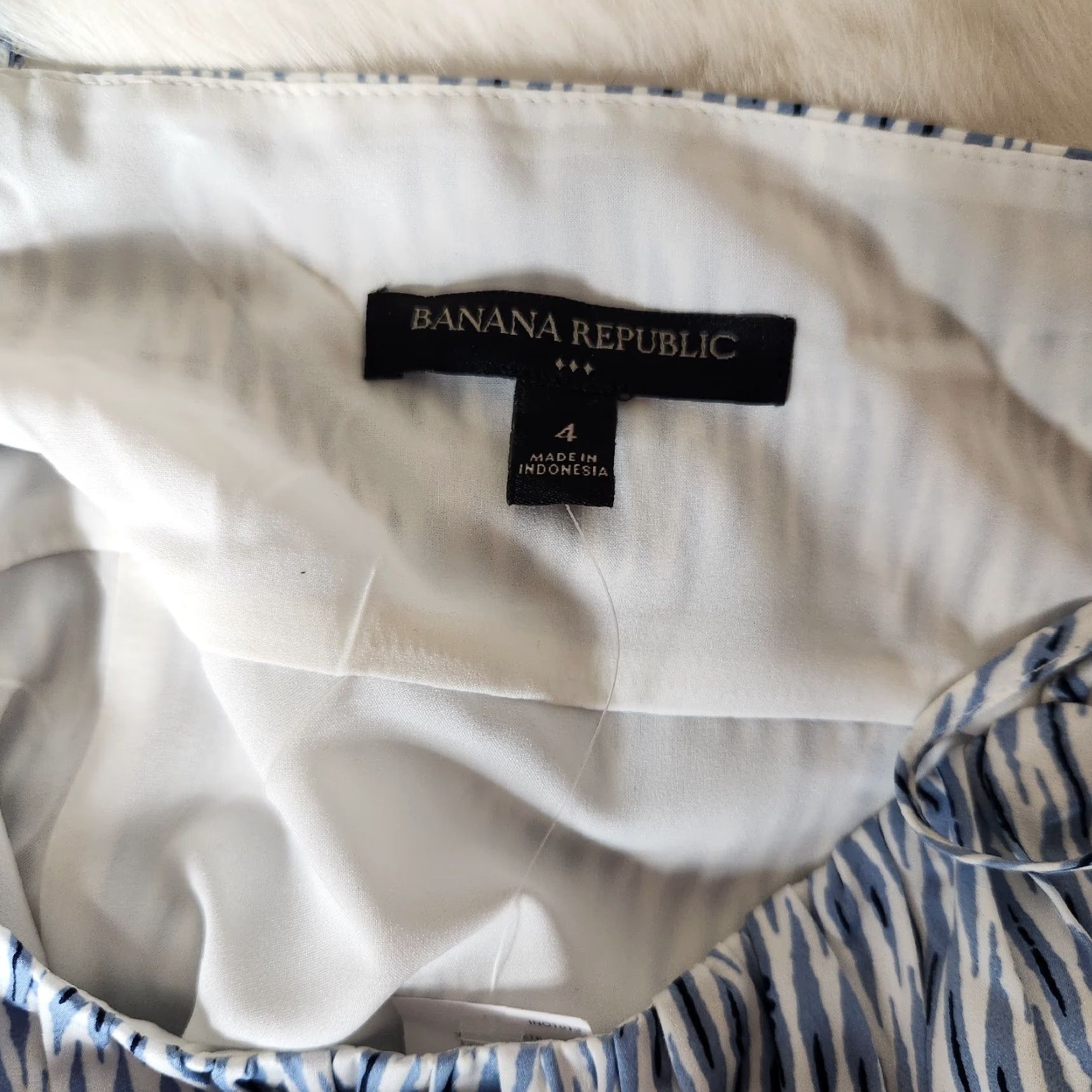Banana Republic BANANA REPUBLIC Camisole Tank Shirt Women 4 White Black Blue Abstract Shirred NWT Adjustable Straps Lined' Size S / US 4 / IT 40 - 7 Thumbnail