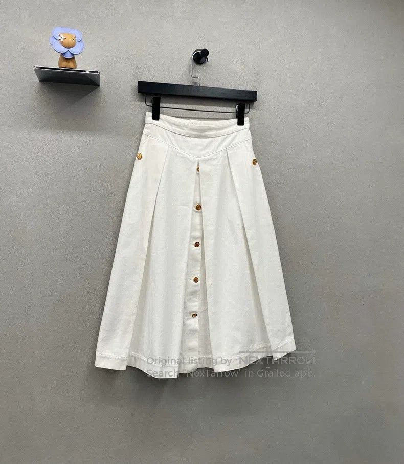 Gucci Gucci White button half-length skirt Size 24" / US 00 / IT 34 - 2 Thumbnail