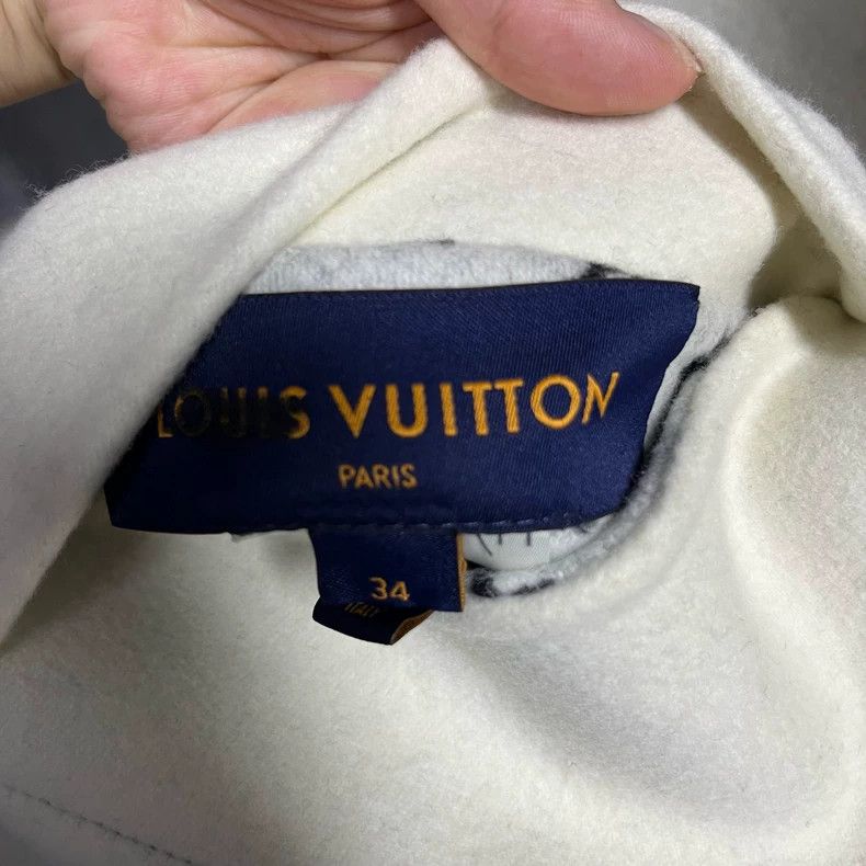 Louis Vuitton Louis Vuitton Jacquard double-sided coat with solid beige Size XXS / US 00 / IT 34 - 3 Thumbnail