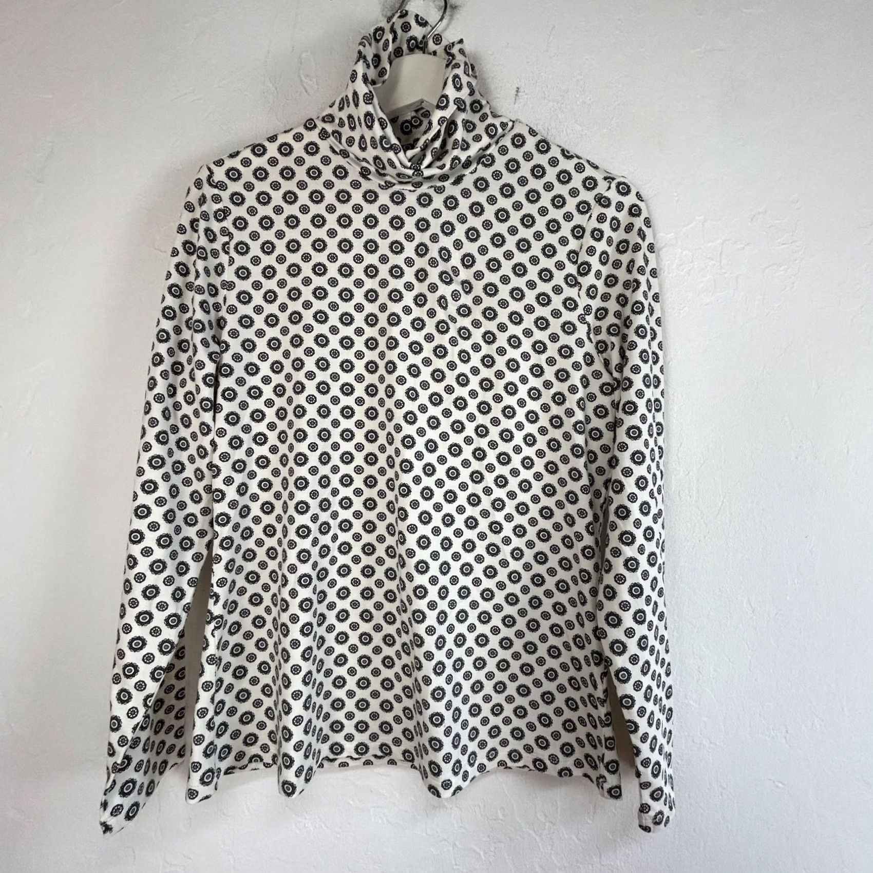 Lands' End Lands' End Womens Floral Long Sleeve Turtleneck Top Medium 10-12 Stretch New Size M / US 6-8 / IT 42-44 - 2 Thumbnail