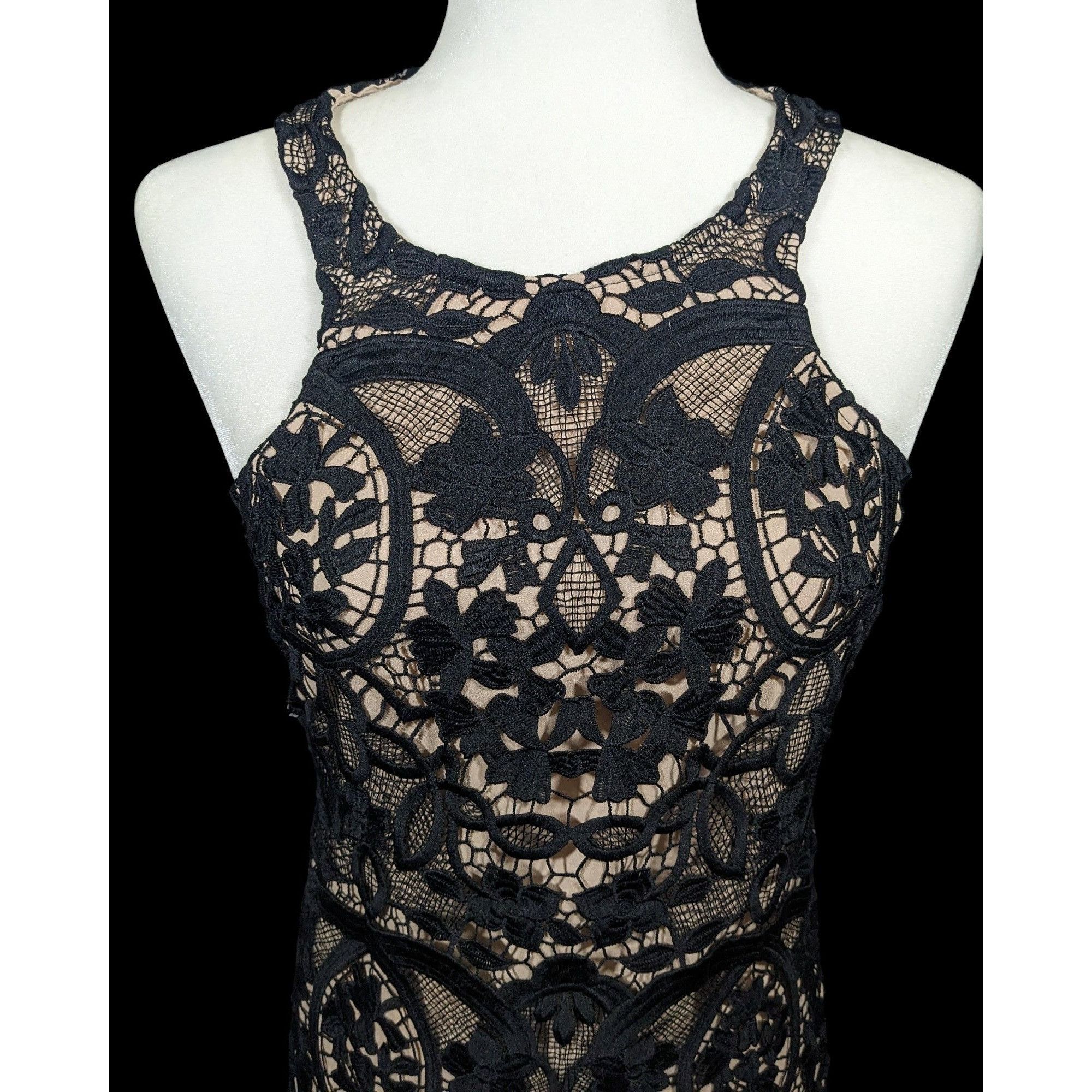 Lovers and Friends Lovers + Friends Caspian Black Lace Mini Shift Dress Size XS Size XS / US 0-2 / IT 36-38 - 2 Thumbnail