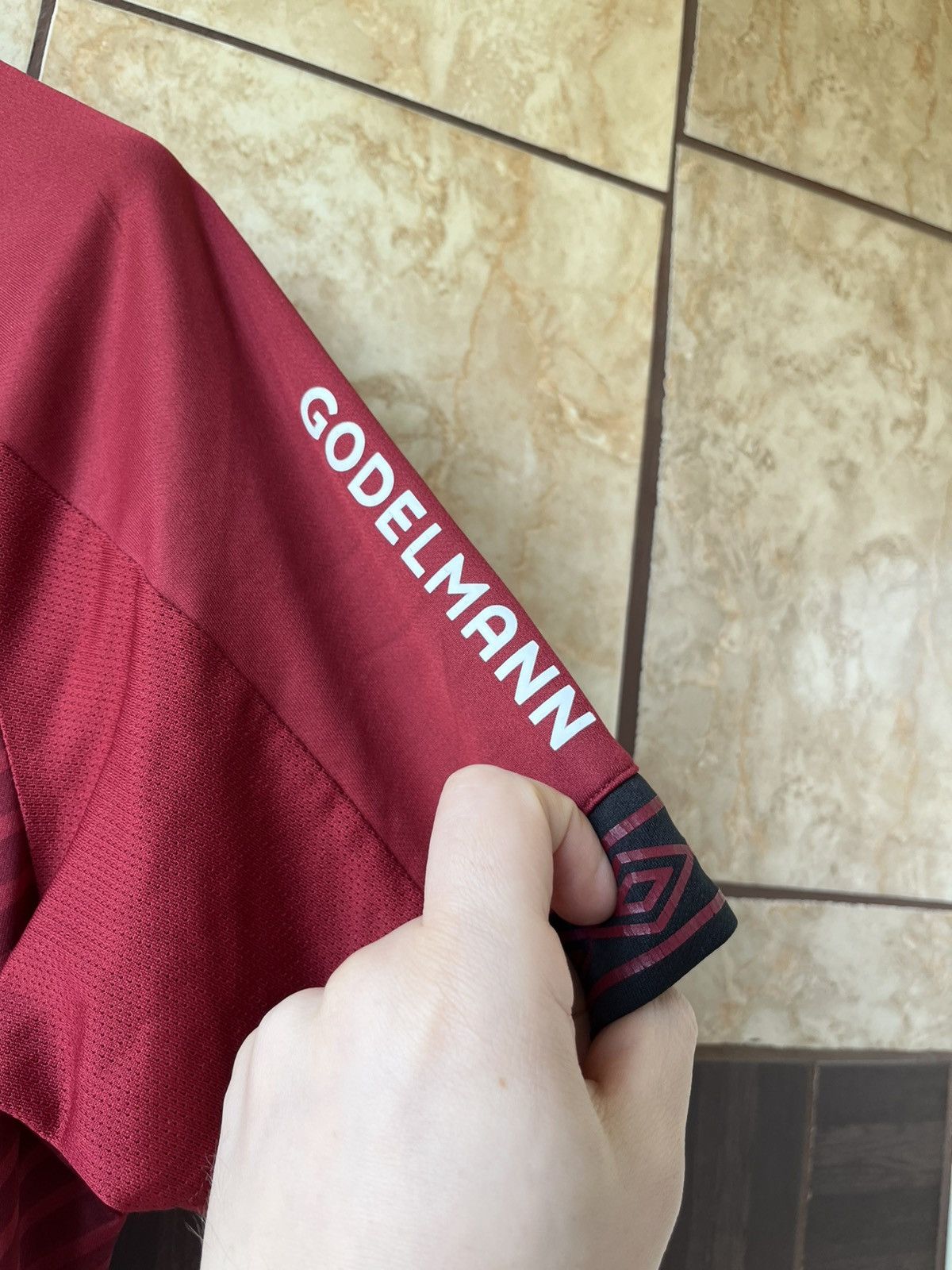 Umbro Umbro Nurnberg 2018/2019 soccer jersey Size US M / EU 48-50 / 2 - 4 Thumbnail