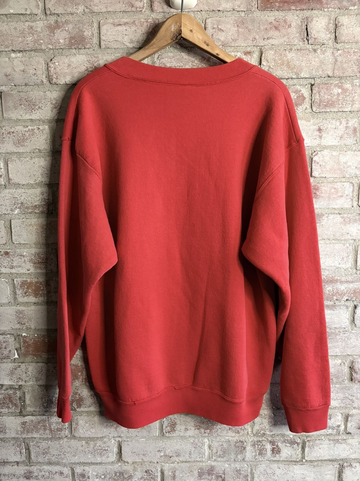 Fruit Of The Loom Vintage 90s Bootleg GUCCI Red Crewneck Sweatshirt Size US XL / EU 56 / 4 - 3 Thumbnail