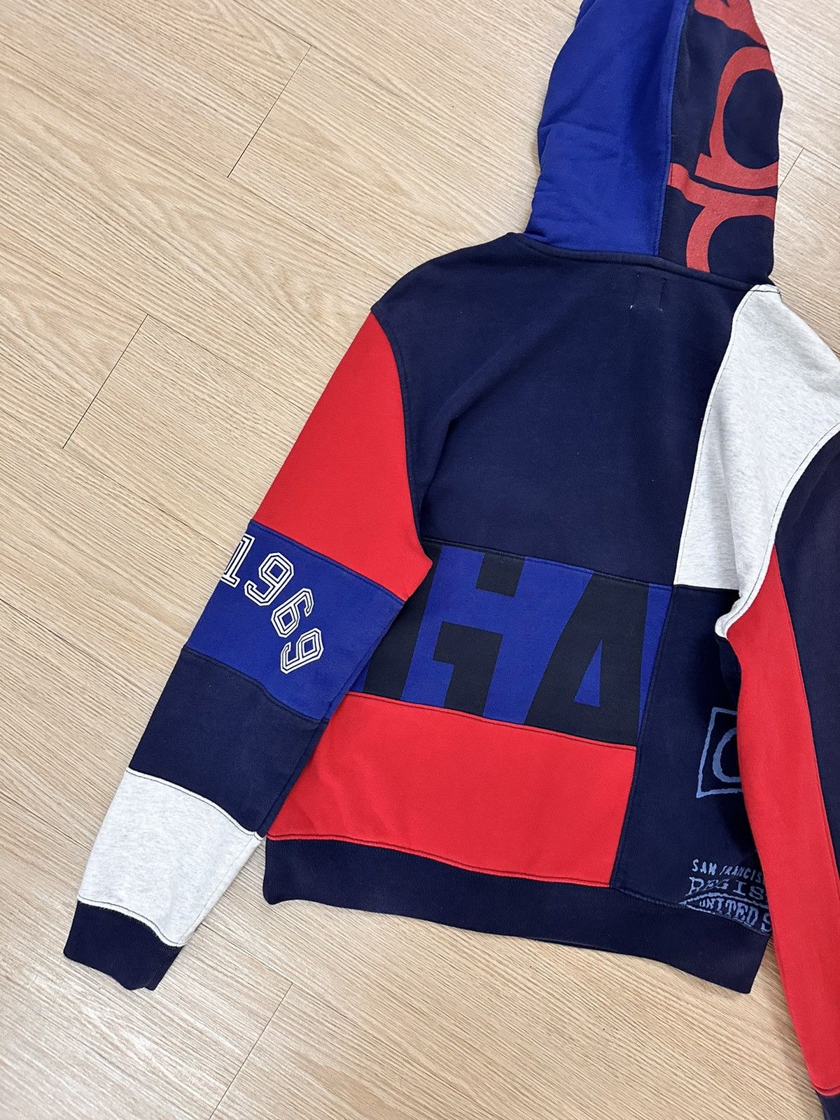 Beauty Beast Very Rare And Beautiful Gap Authentic Patchwork Hoodie Size US M / EU 48-50 / 2 - 11 Thumbnail