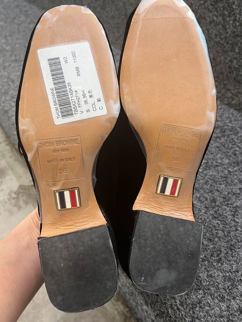 Thom Browne Thom Browne Silk velvet Mary Jane shoes Silk velvet Mary Ja Size US 5.5 / IT 35.5 - 6 Thumbnail