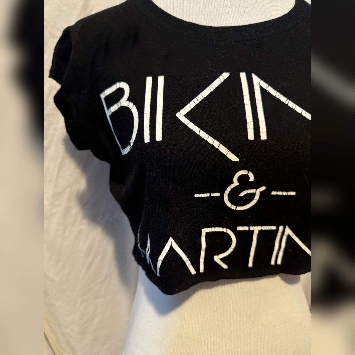 Vintage Bikinis & Martini, Retro, Raw Hem, Cropped Baby Tee Size ONE SIZE - 9 Thumbnail
