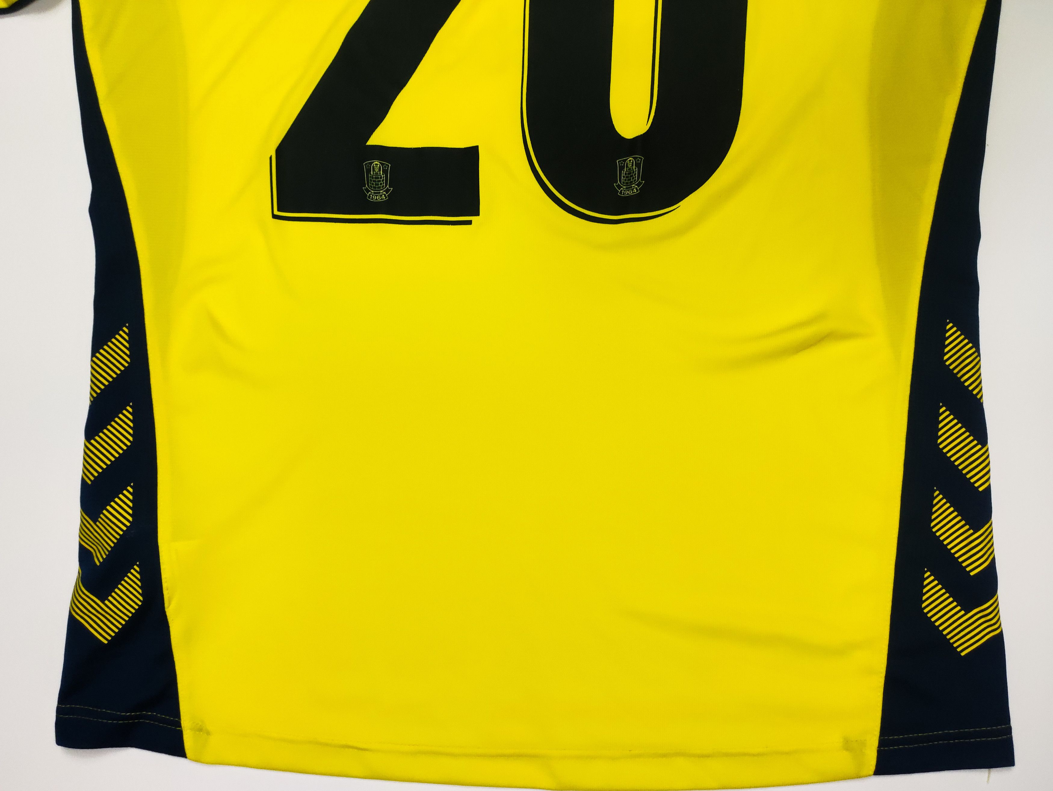 Hummel Kamil Wilczek #20 Brøndby IF 2019 2020 Hummel Home Shirt Size US L / EU 52-54 / 3 - 10 Thumbnail