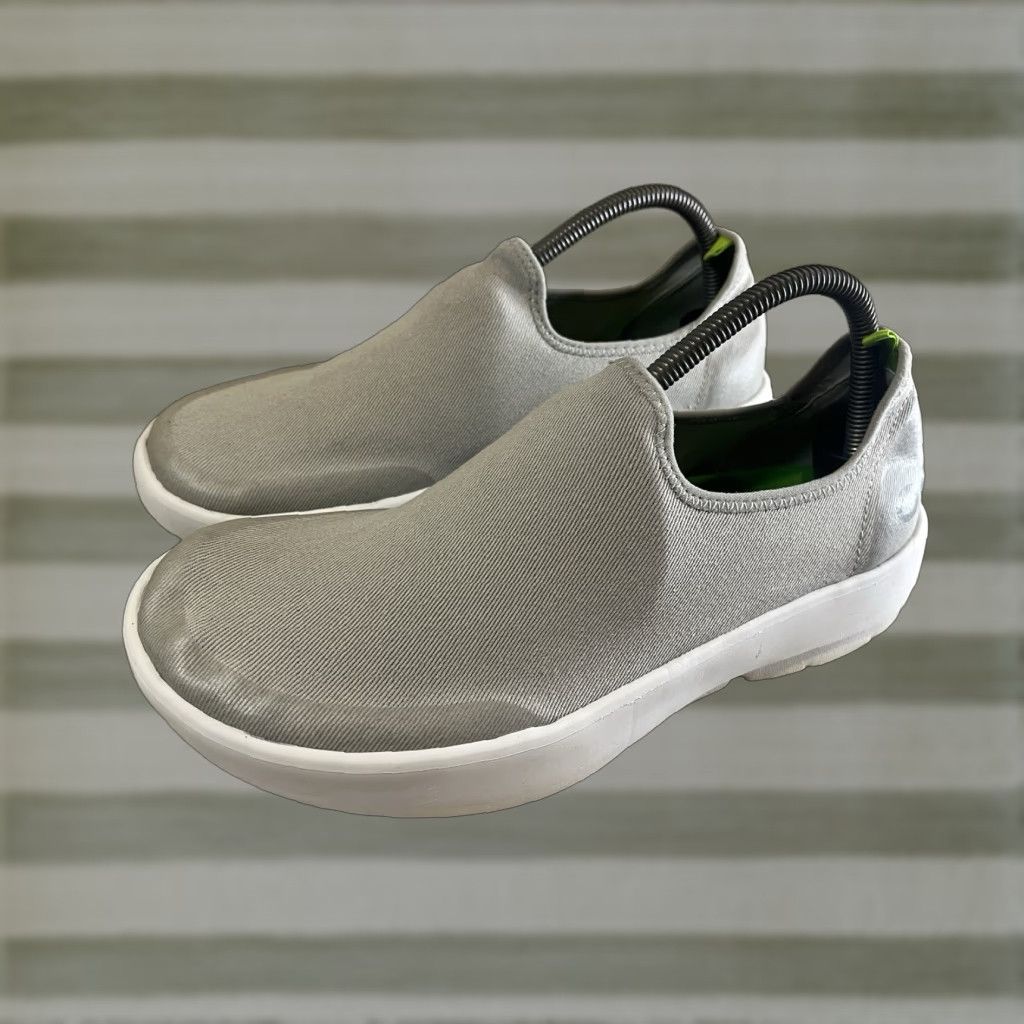 VINTAGE Oofos OOmg eeZee Low Slip-On Gray Womens US Size 11 EUR 42 Sneakers OOmg eeZee Low Slip-On OOMG11152021?