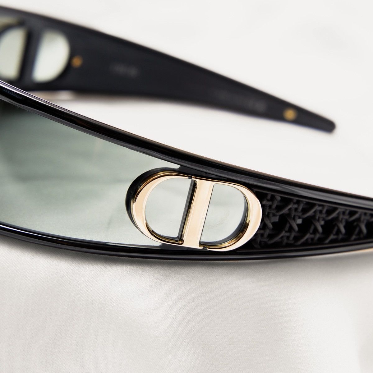 Dior DIOR VERYDIOR M1U 10A0 SUNGLASSES Size ONE SIZE - 3 Thumbnail