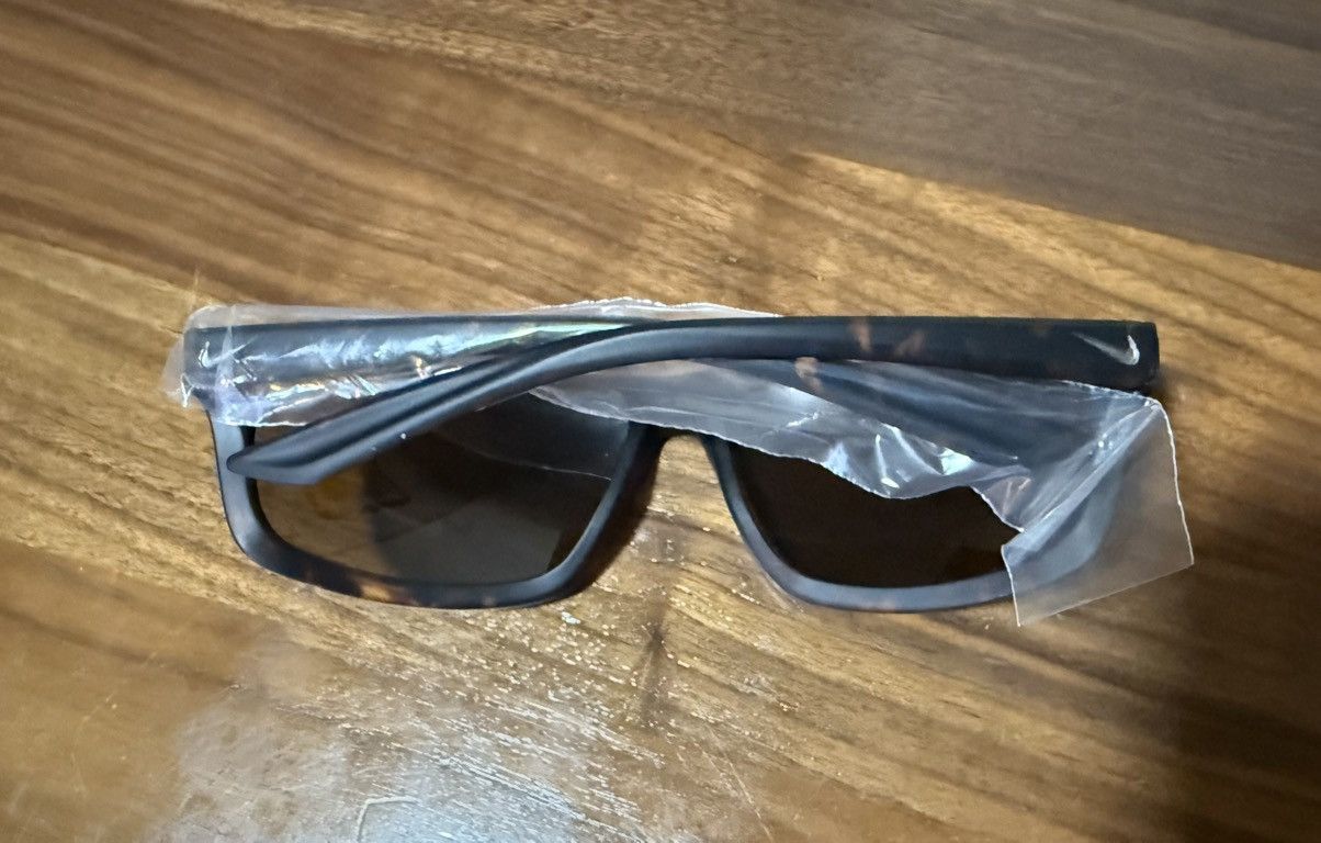 Nike NIKE Adrenaline Sunglasses in Dark Brown Tortoise Brand new Size ONE SIZE - 3 Thumbnail