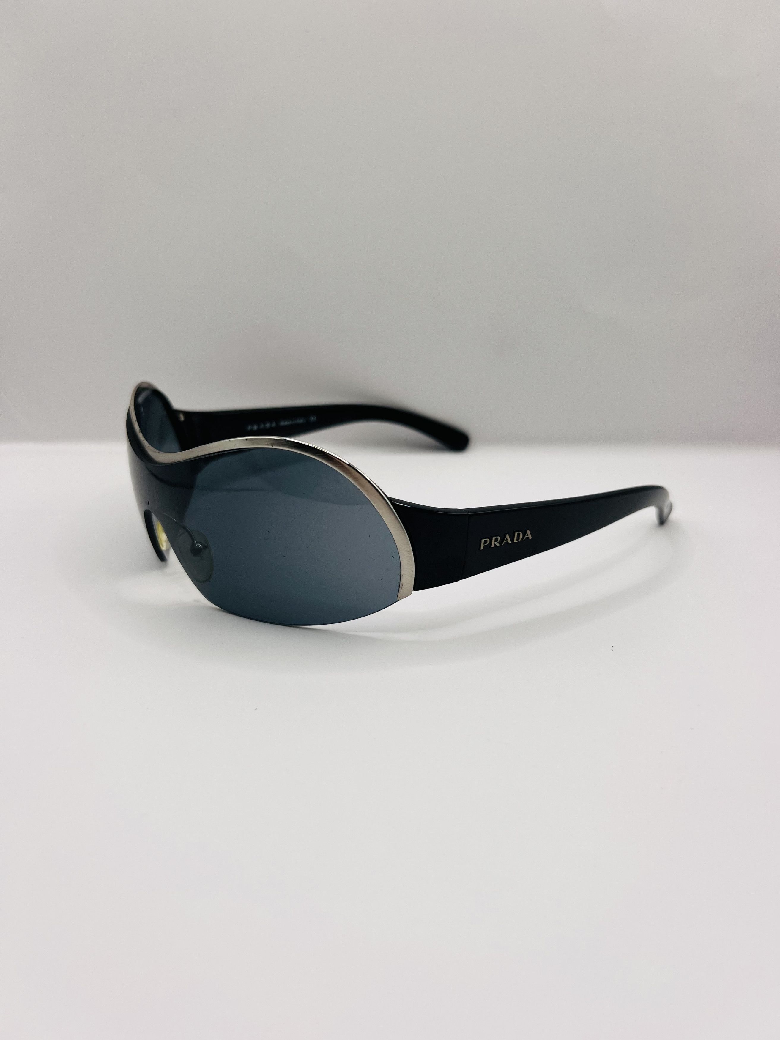 Prada Prada shield sunglasses Size ONE SIZE - 1 Thumbnail
