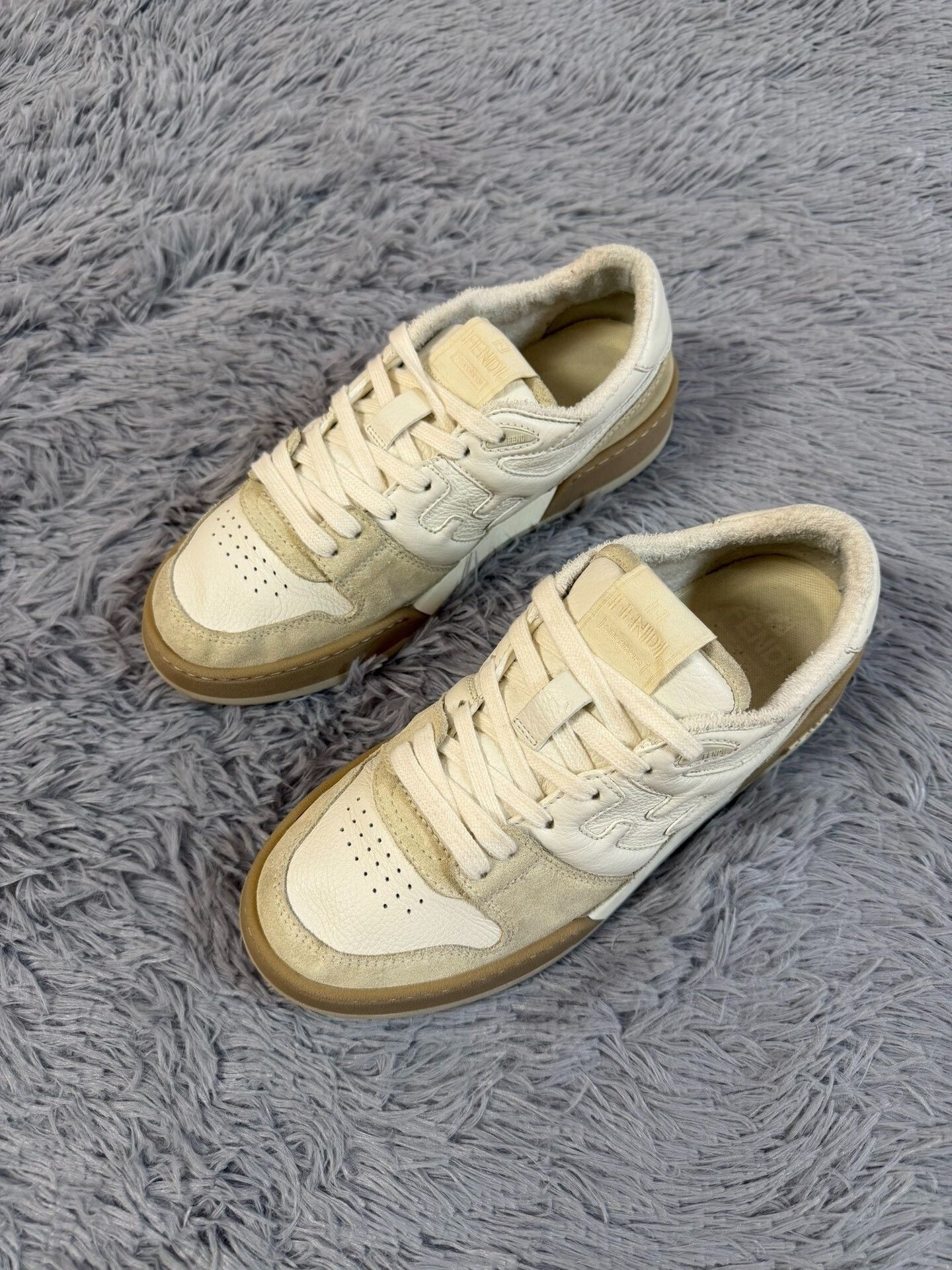 Fendi Fendi White Lowtop Sneakers 7.5 Men Size US 7.5 / EU 40-41 - 1 Thumbnail