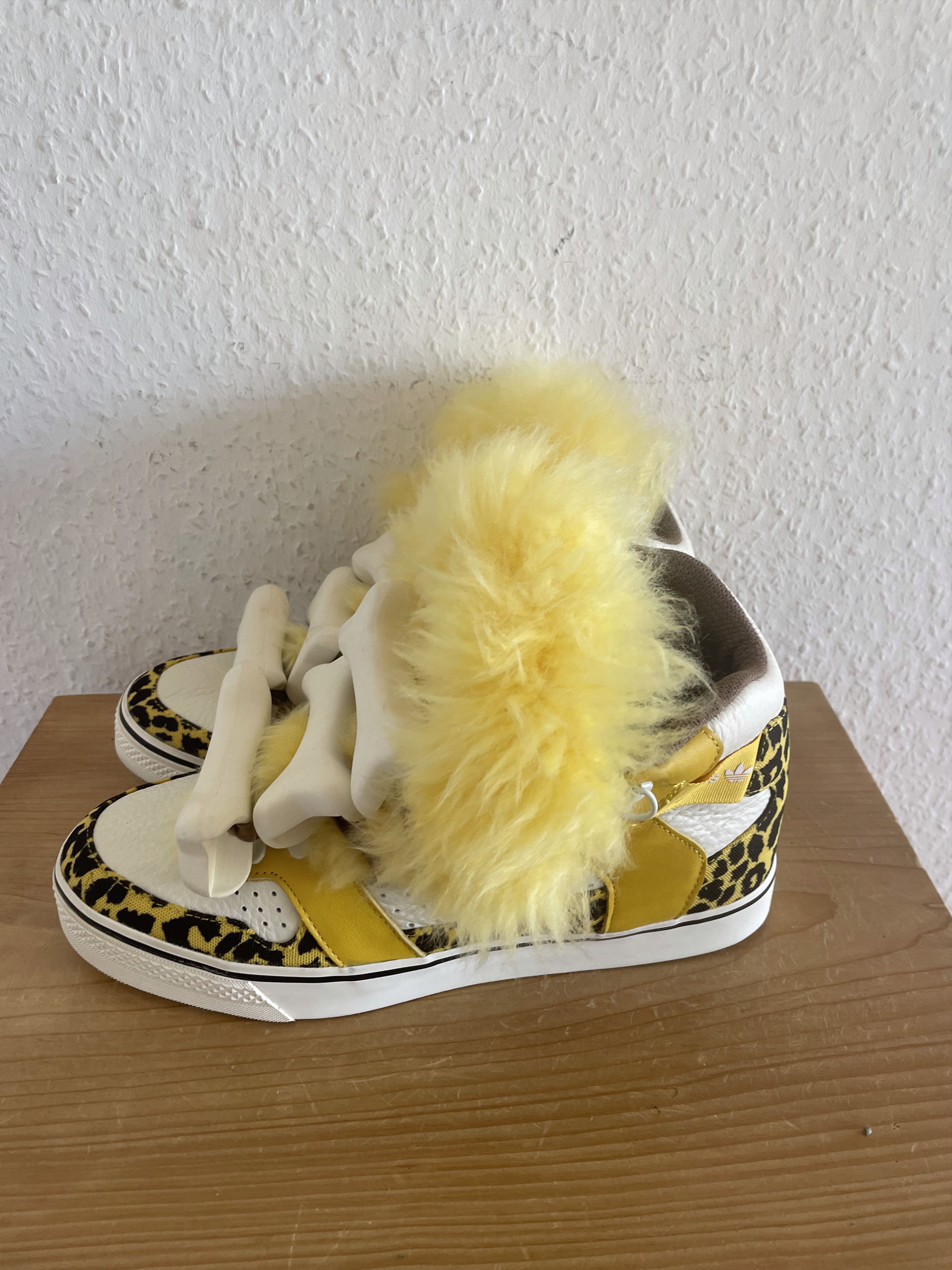 Adidas × Jeremy Scott JS Bones Fur Sneakers Size US 7.5 / EU 40-41 - 3 Thumbnail