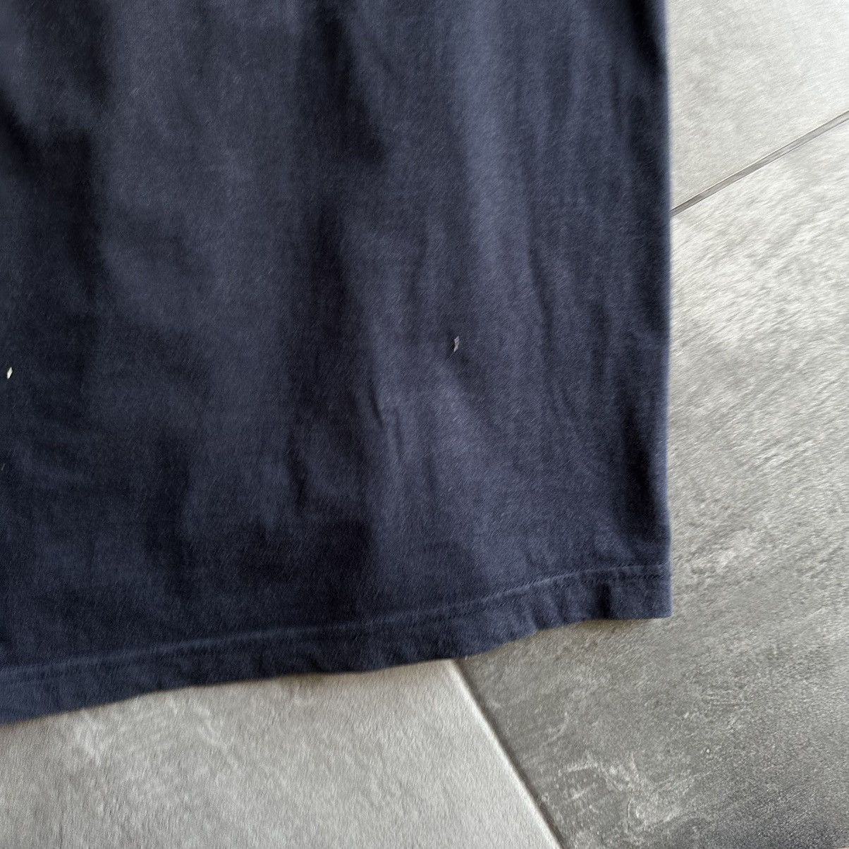 Guess Vintage Guess Jeans T-shirts Centre Logo Distressed Y2K Size US L / EU 52-54 / 3 - 14 Thumbnail