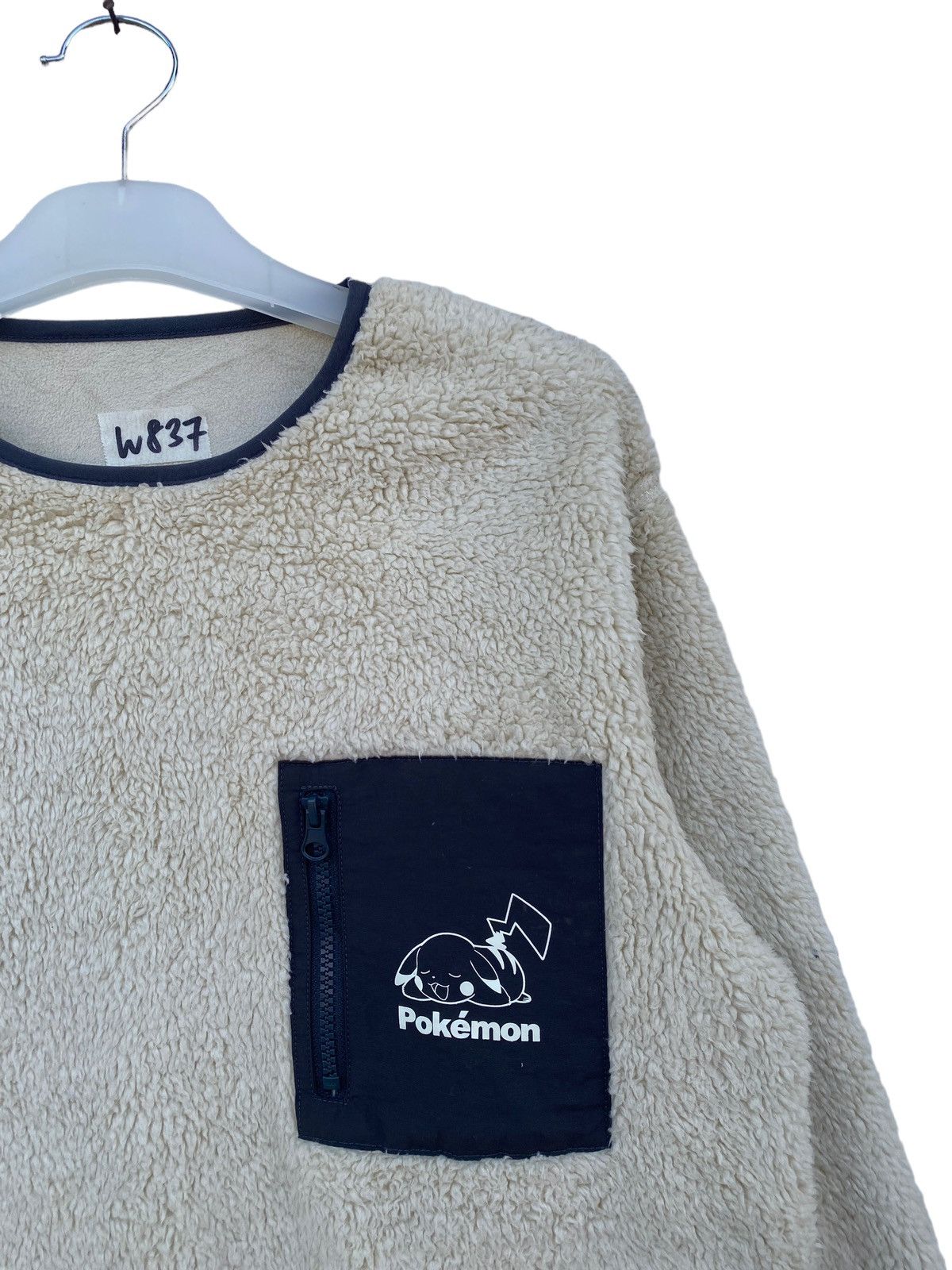 GU Gu Uniqlo X Pokemon Deep Pile Sweater Size US M / EU 48-50 / 2 - 2 Thumbnail