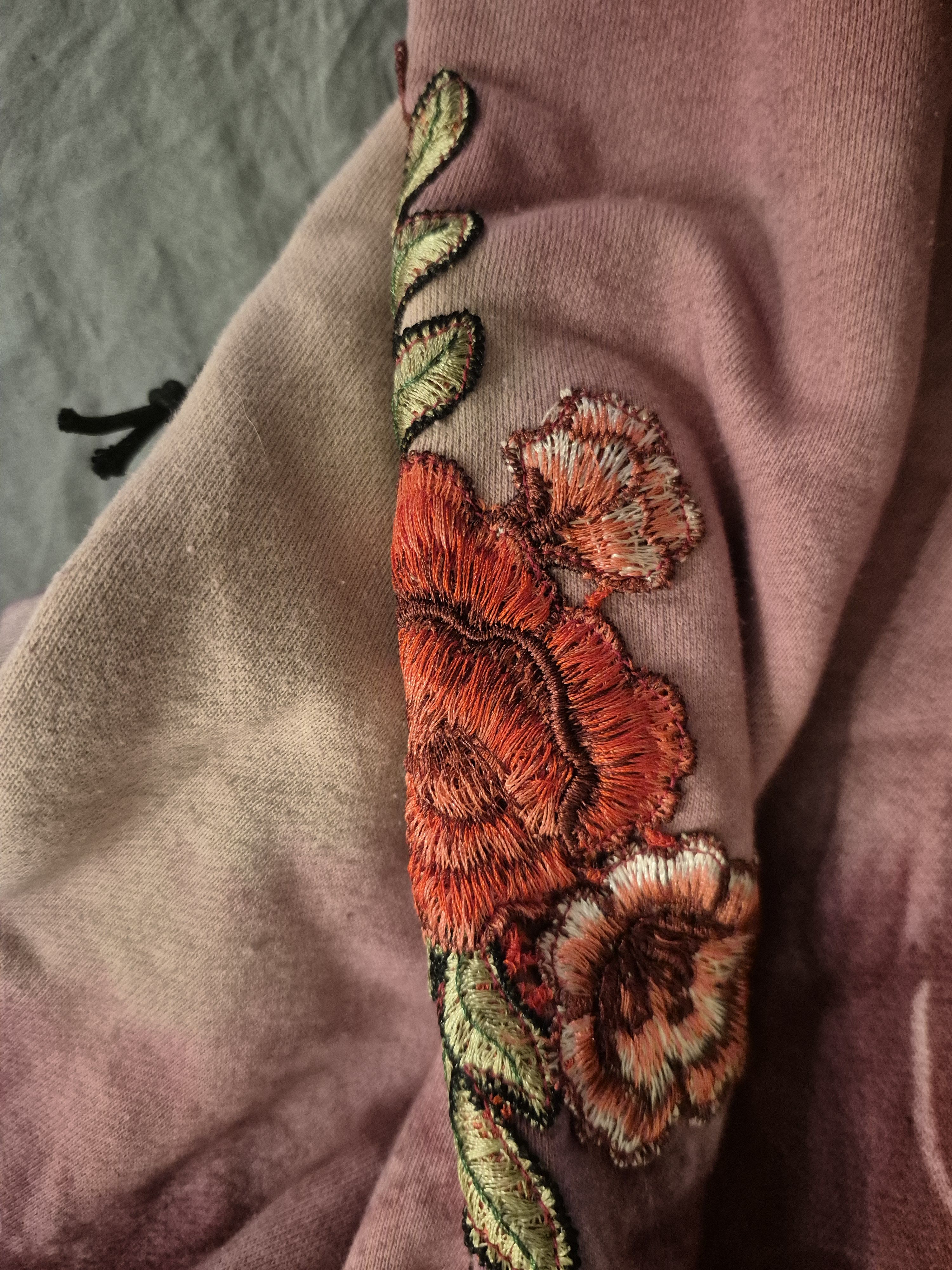 Civil Regime Civil Regime Embroidered Rose Hoodie Size Large BNWT Size US L / EU 52-54 / 3 - 4 Thumbnail