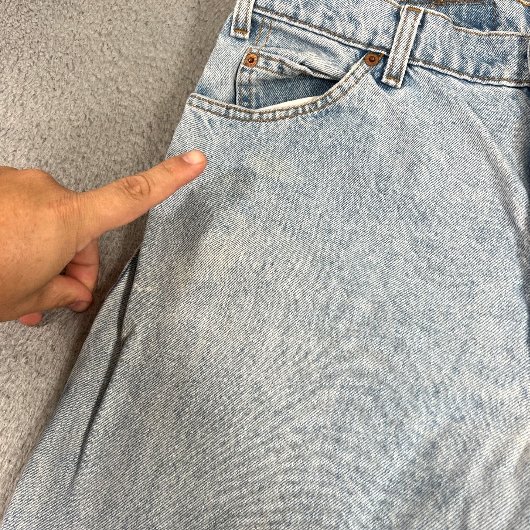 Levi's Vintage Levi's 550 Jeans Men 36 Regular Relaxed Fit Light Wash 90s Retro Denim Size US 36 / EU 52 - 7 Thumbnail