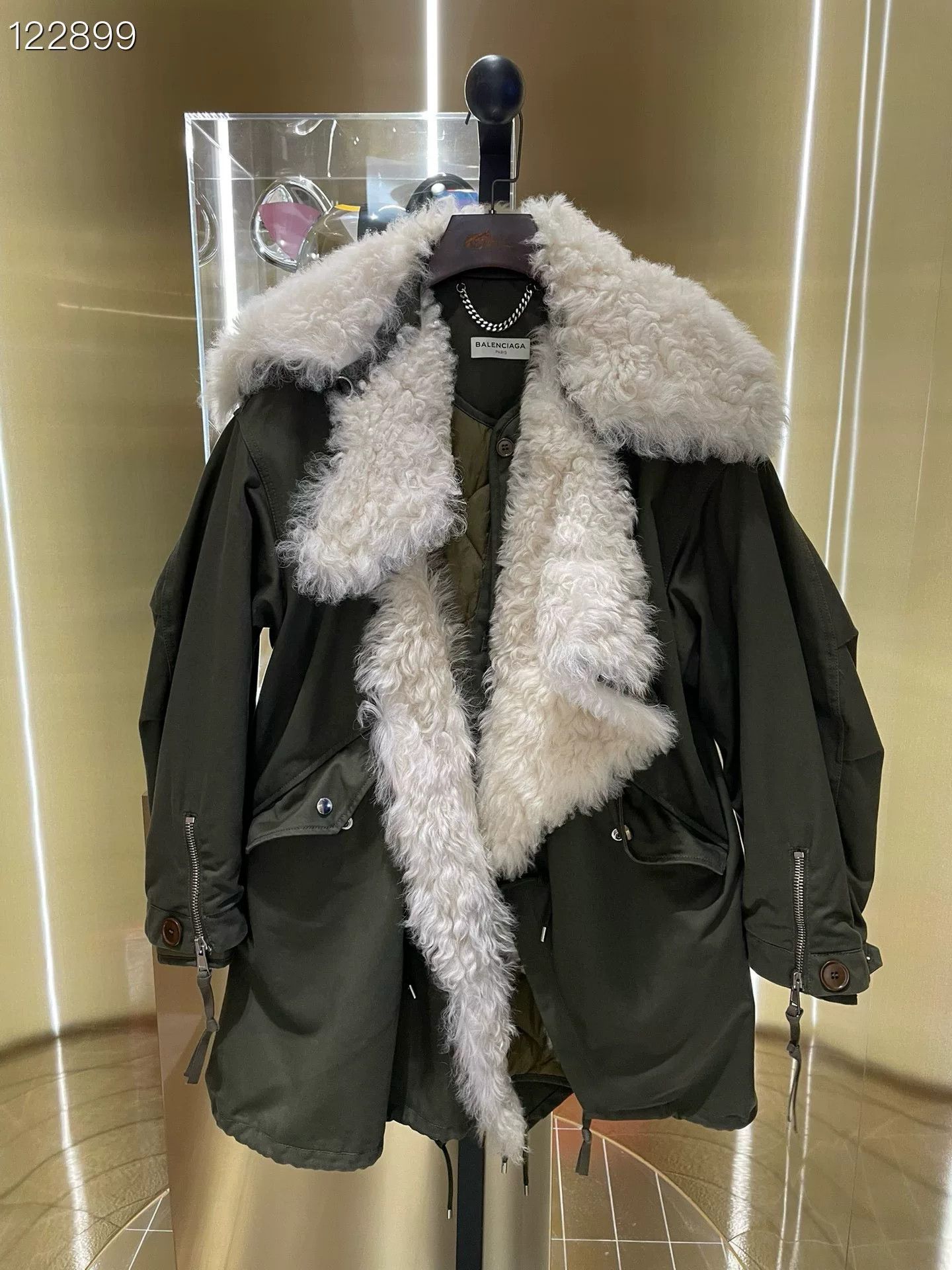 Balenciaga Balenciaga Army Green Fur Collar Coat Size XXS / US 00 / IT 34 - 1 Thumbnail