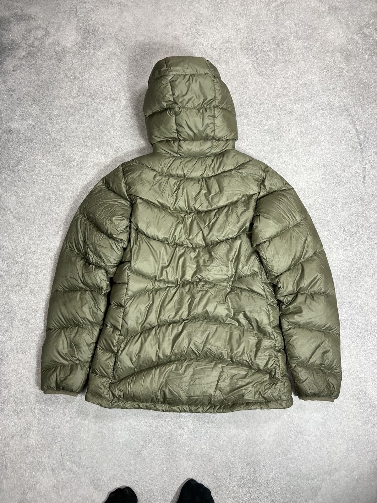 Mountain Hardwear Mountain Hardwear Outdoor Gorpcore Down Puffer Jacket Women Size US S / EU 44-46 / 1 - 13 Thumbnail