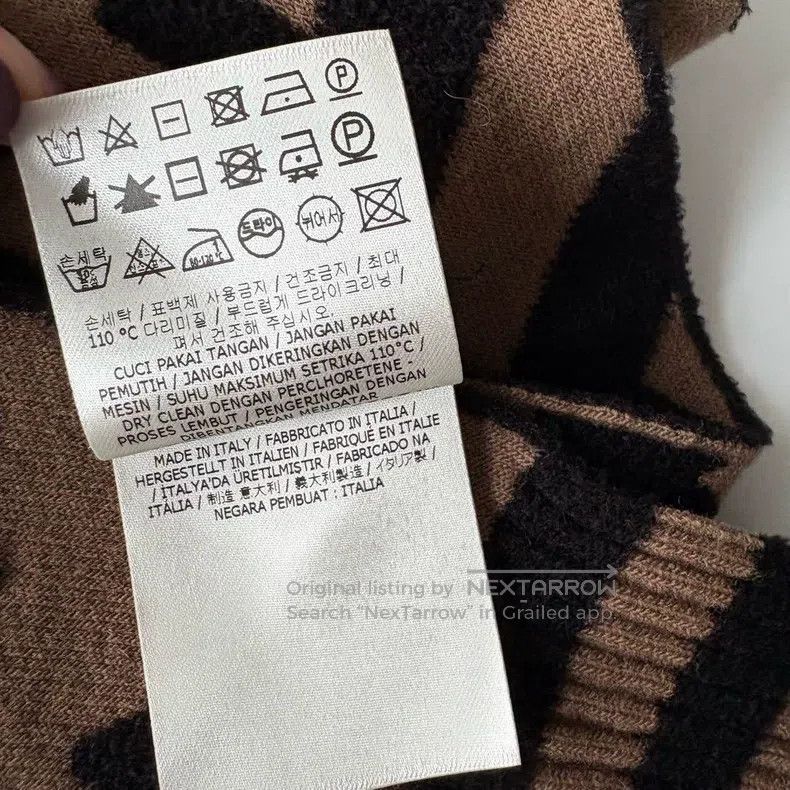 Fendi Fendi Monogram Big Logo Scarf, Classic Double F Pattern, W Size ONE SIZE - 5 Thumbnail