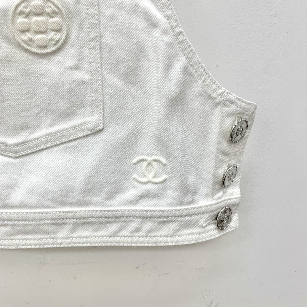 Chanel Chanel Logo Camellia Embossed Cotton Denim Tank Top K26WX Size S / US 4 / IT 40 - 4 Thumbnail