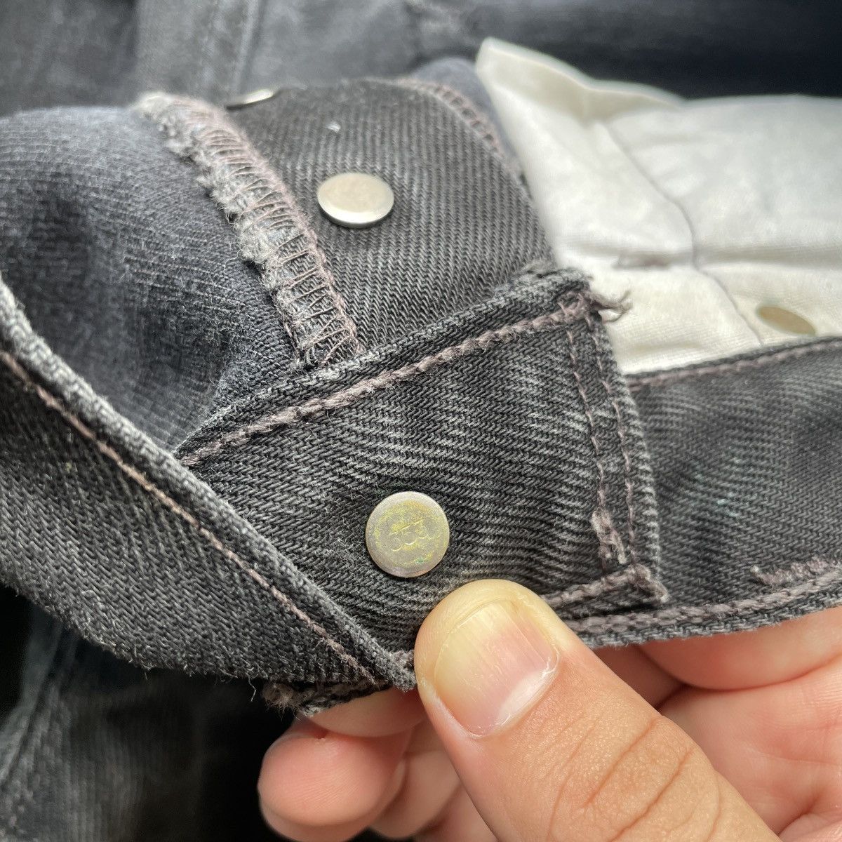 Levi's Vintage Clothing Vintage Levi’s 501 Black Faded Fly Button Denim Jeans Pants Size US 29 - 9 Thumbnail
